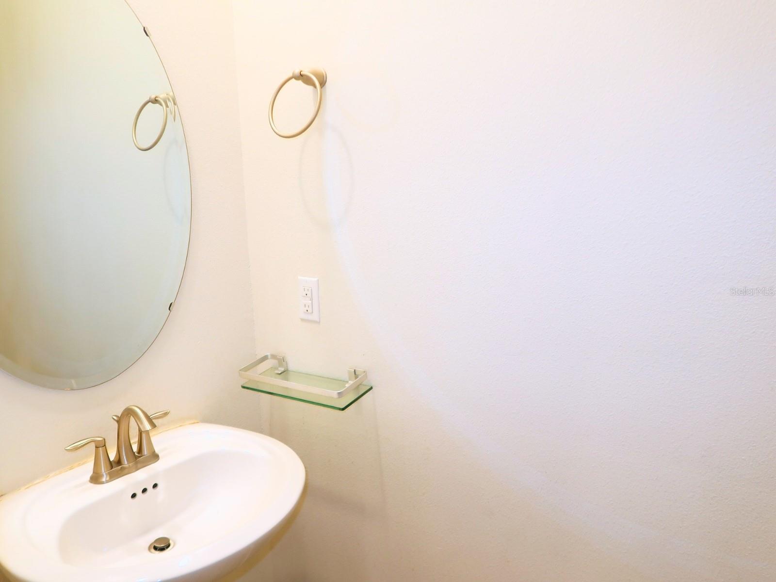 ECON TRLS PH 2 - Residential Lease