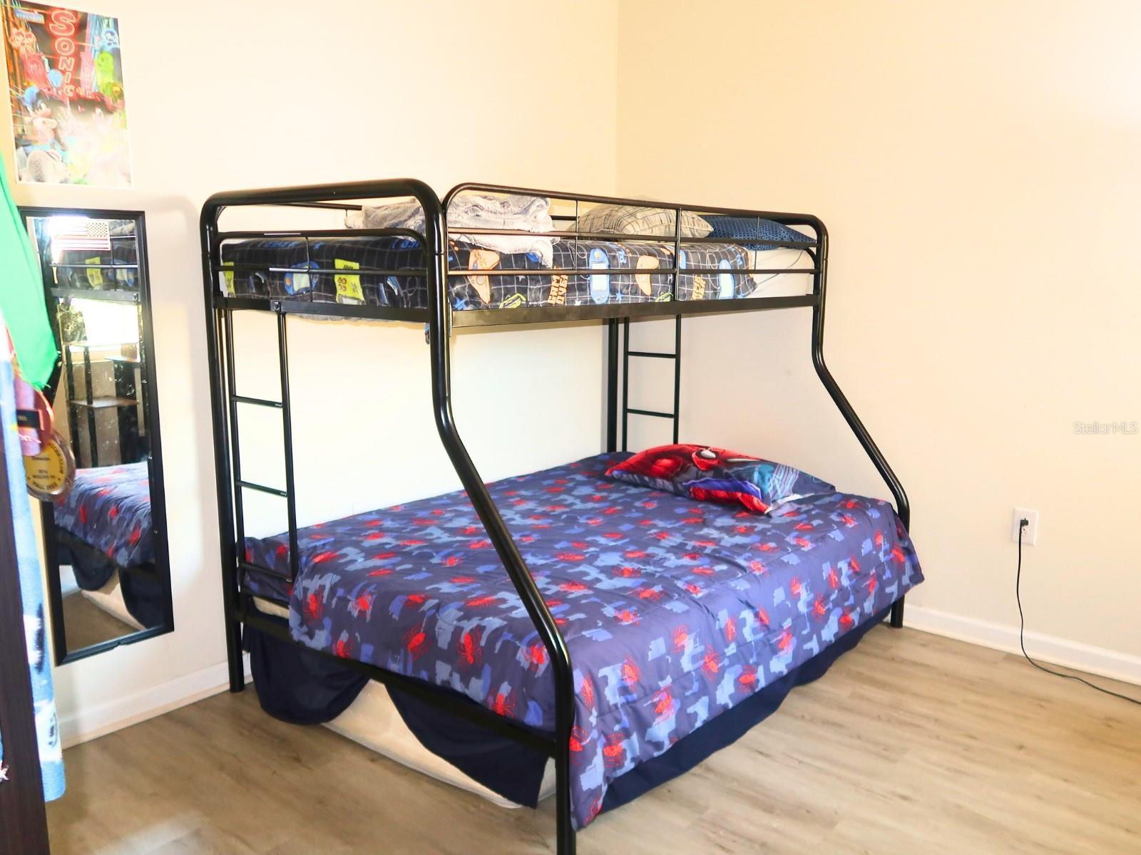 ECON TRLS PH 2 - Residential Lease