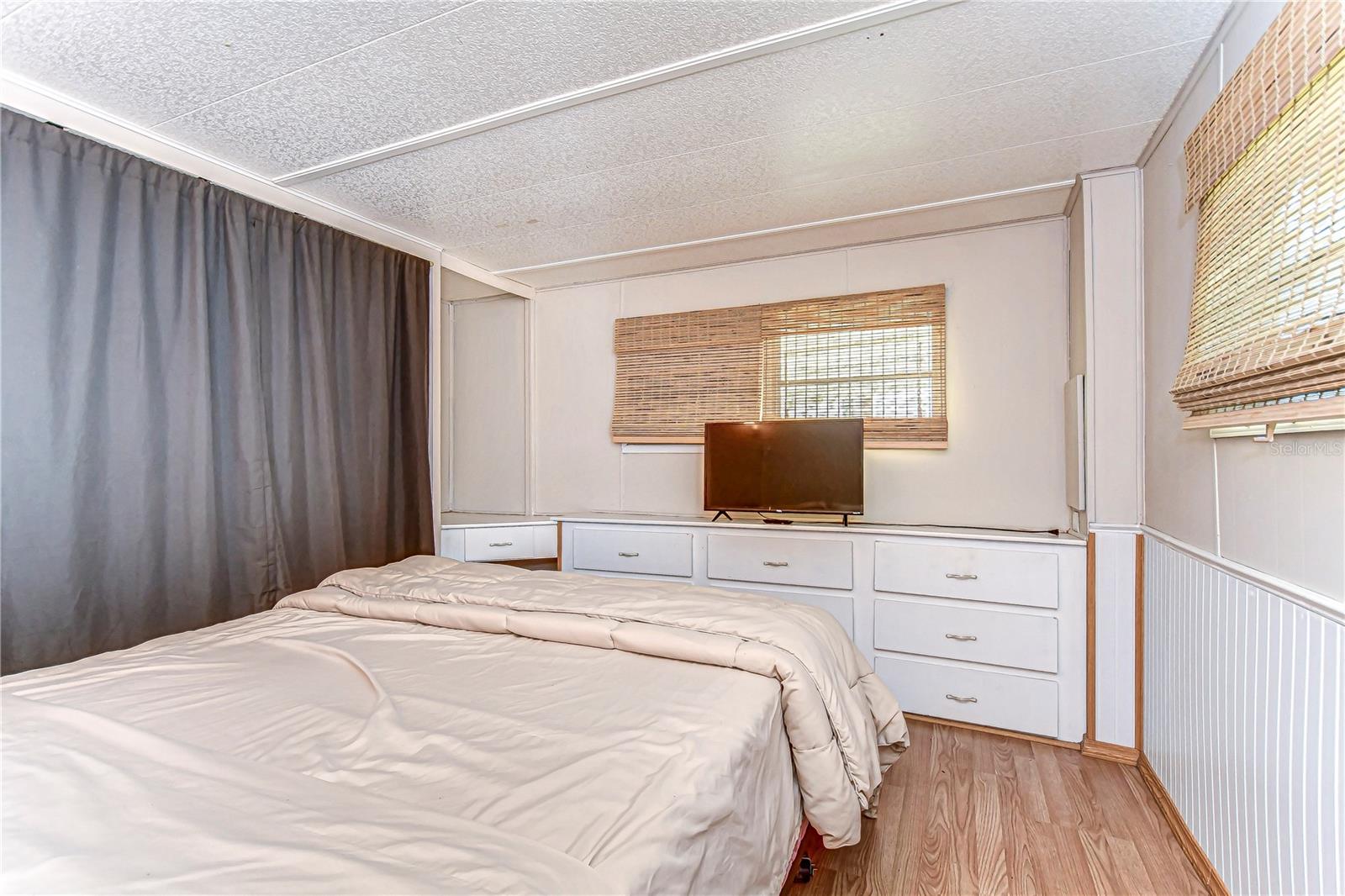 VALLEYDALE ACRES - Residential