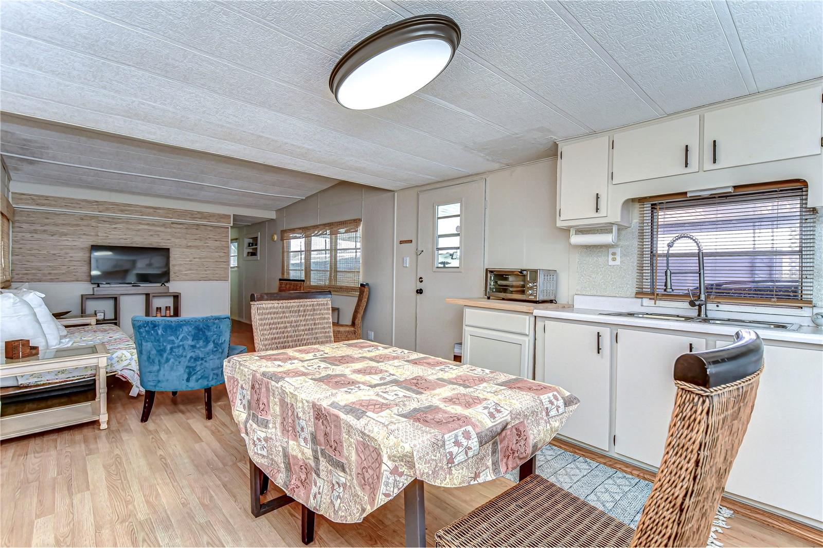 VALLEYDALE ACRES - Residential