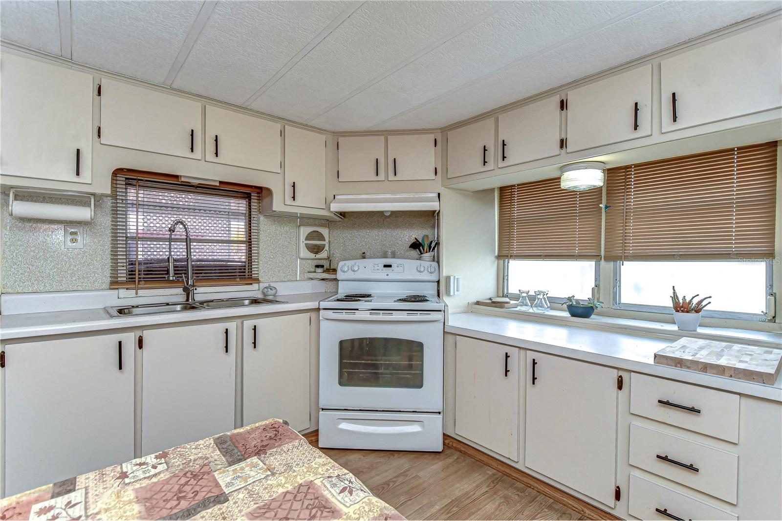 VALLEYDALE ACRES - Residential