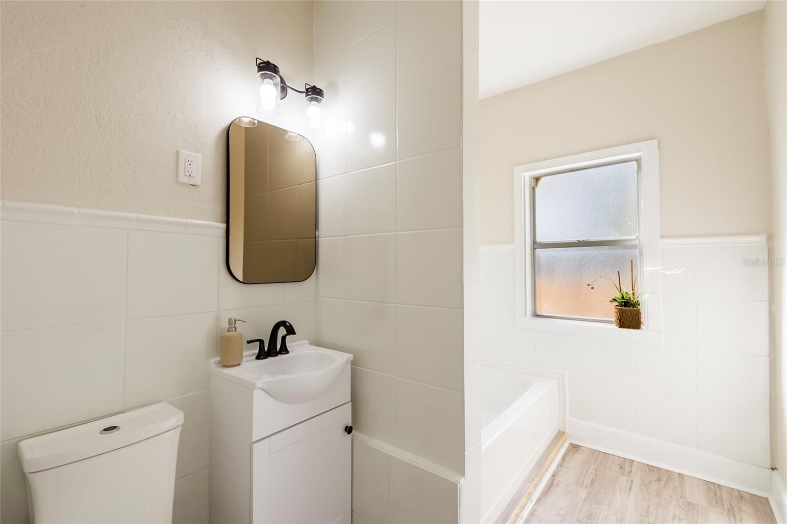 FRUITLAND HEIGHTS B - Residential