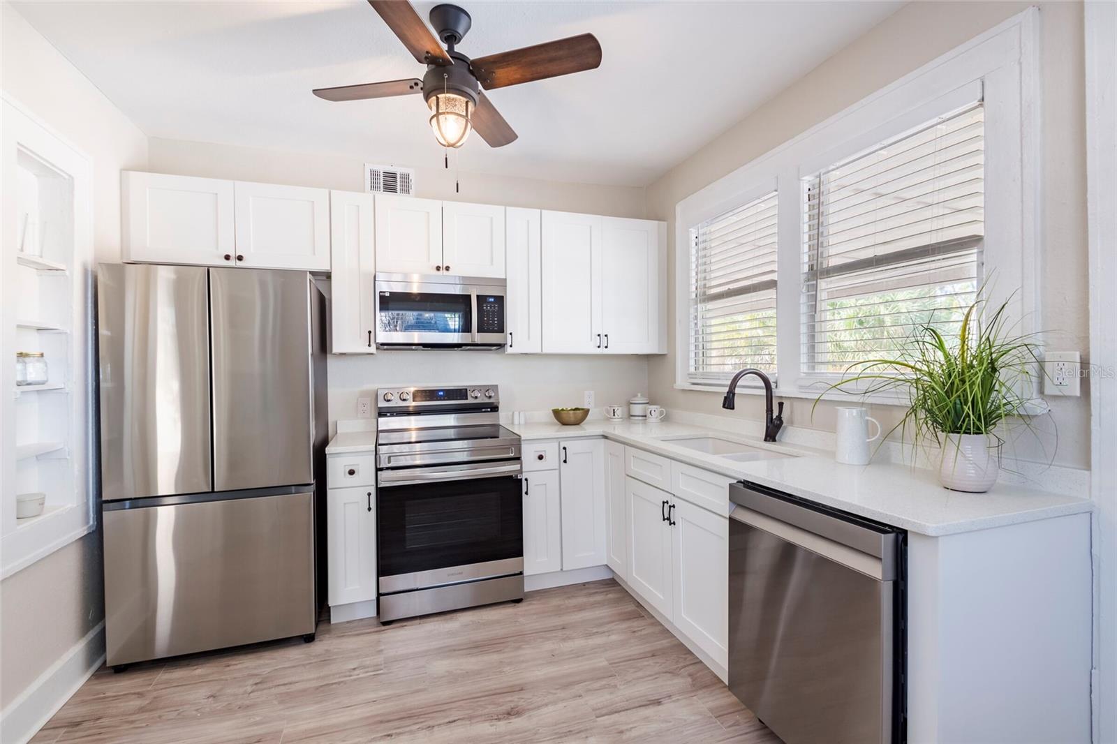 FRUITLAND HEIGHTS B - Residential