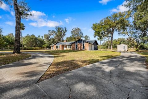 A home in DELAND