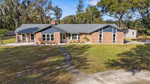 A home in DELAND