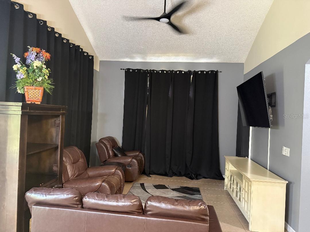 8401 CRYSTAL COVE LOOP
