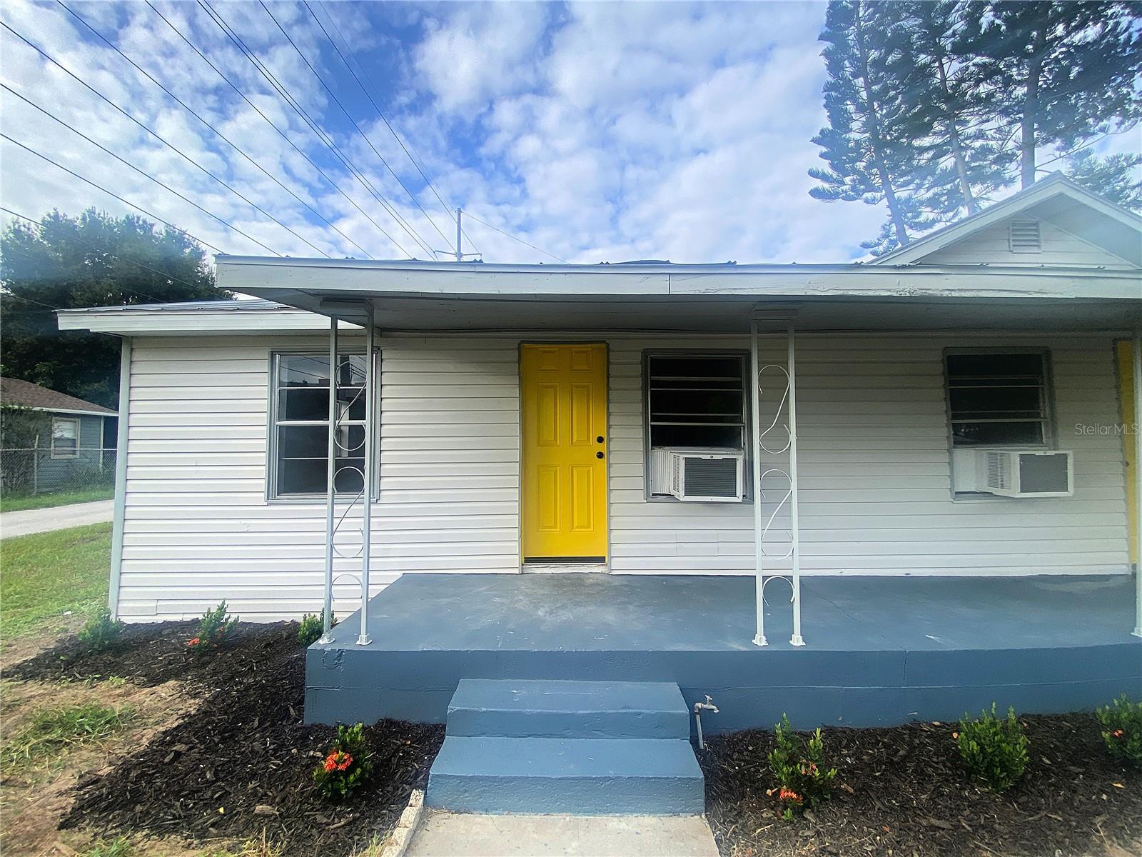 ROOSEVELT MANOR - Residential Lease