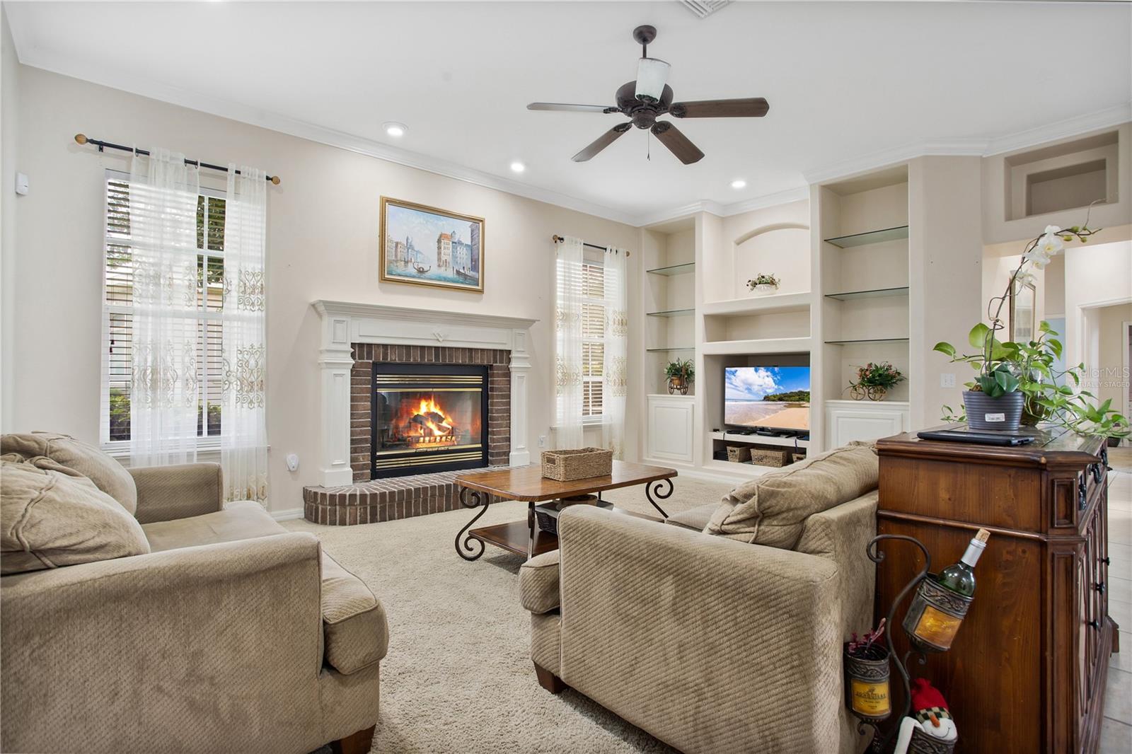 1556 AUBURN OAKS COURT