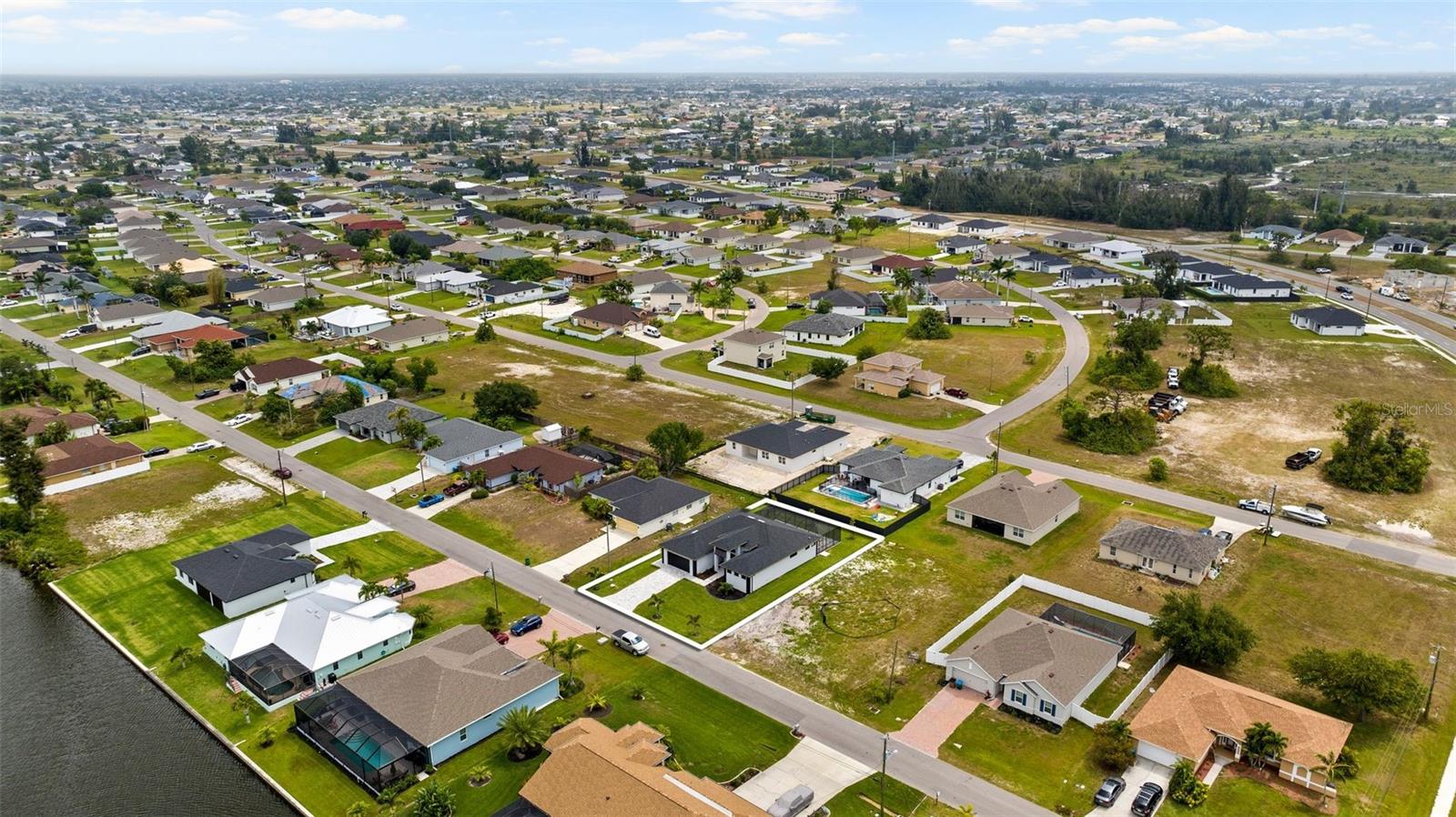 CAPE CORAL - Residential