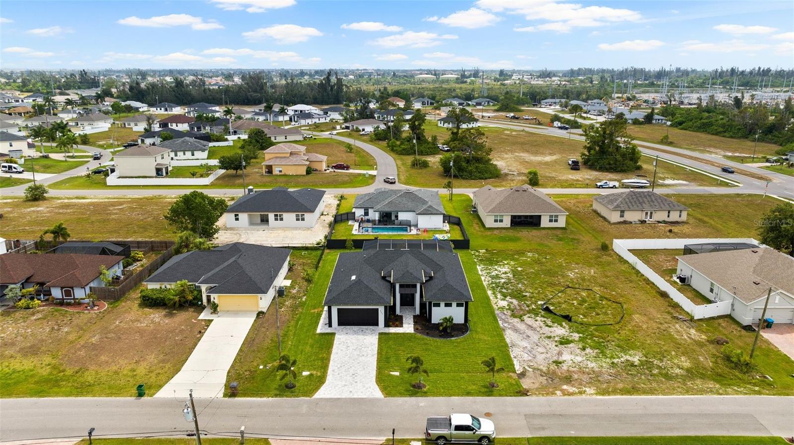 CAPE CORAL - Residential