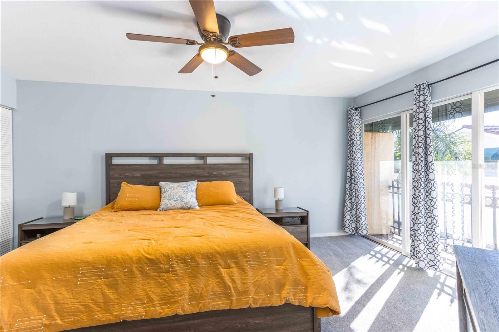 MEDITERRANEAN VILLAGE IN THE PARK - Residential Lease