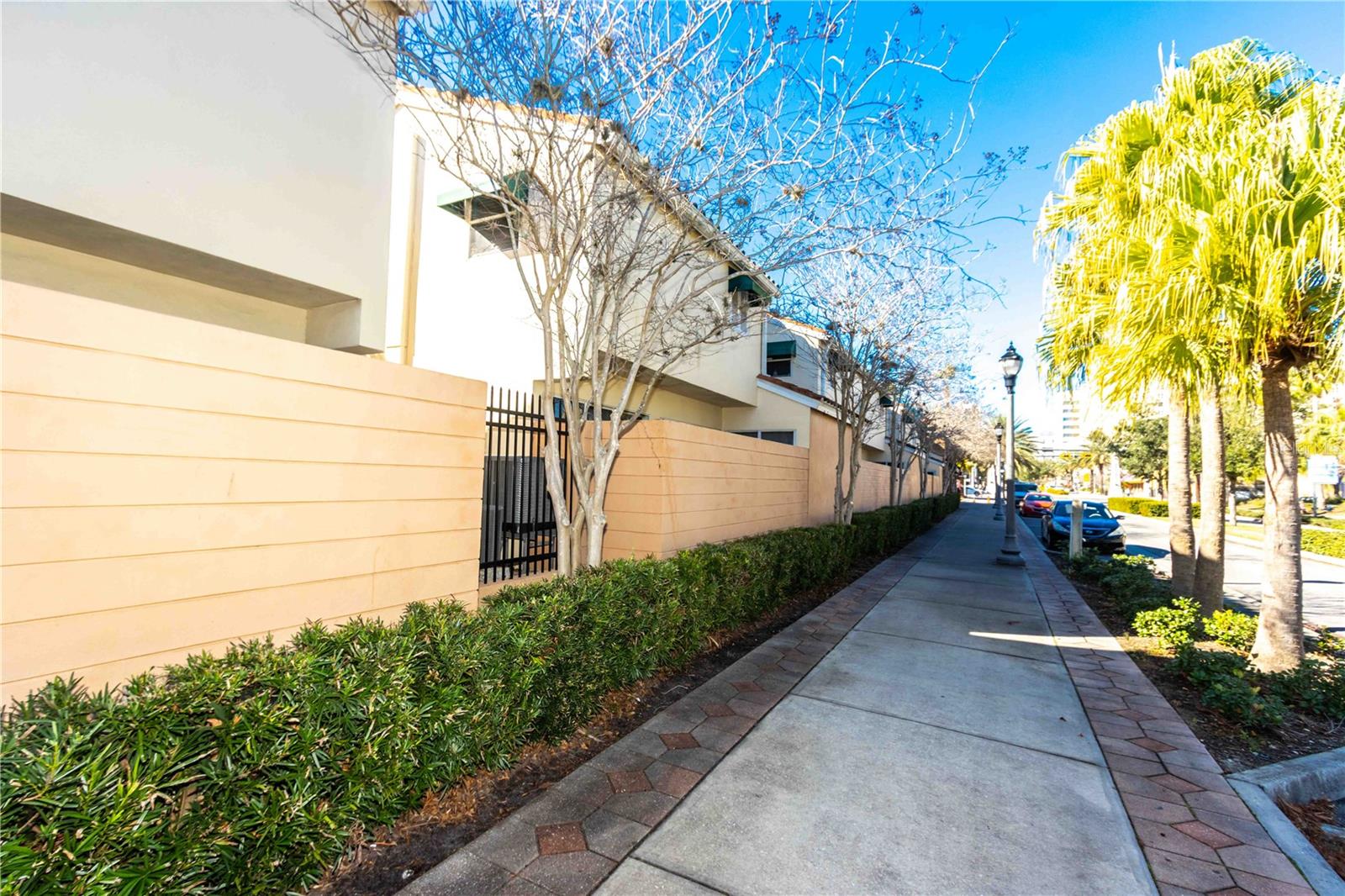 MEDITERRANEAN VILLAGE IN THE PARK - Residential Lease