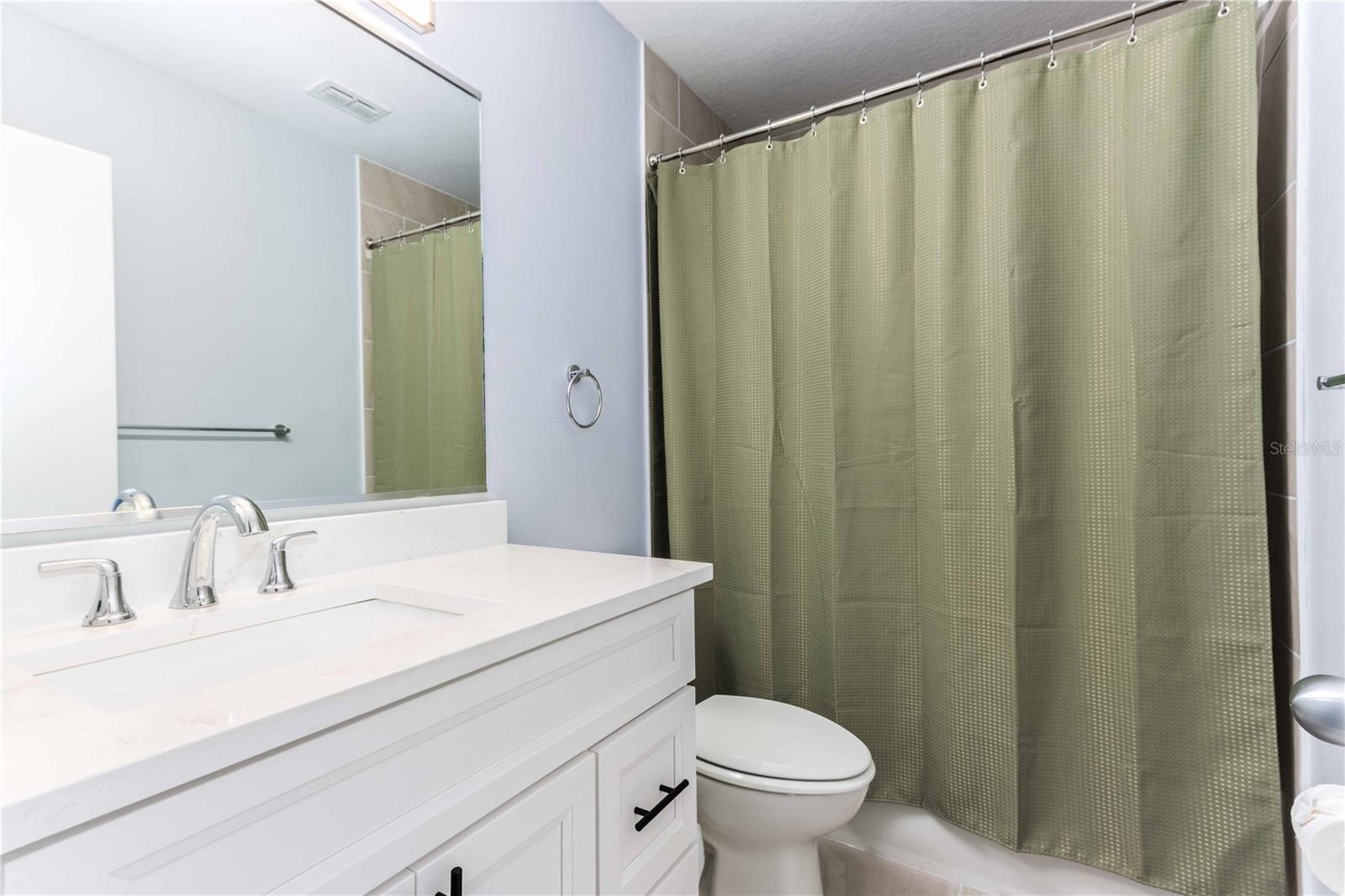 MEDITERRANEAN VILLAGE IN THE PARK - Residential Lease