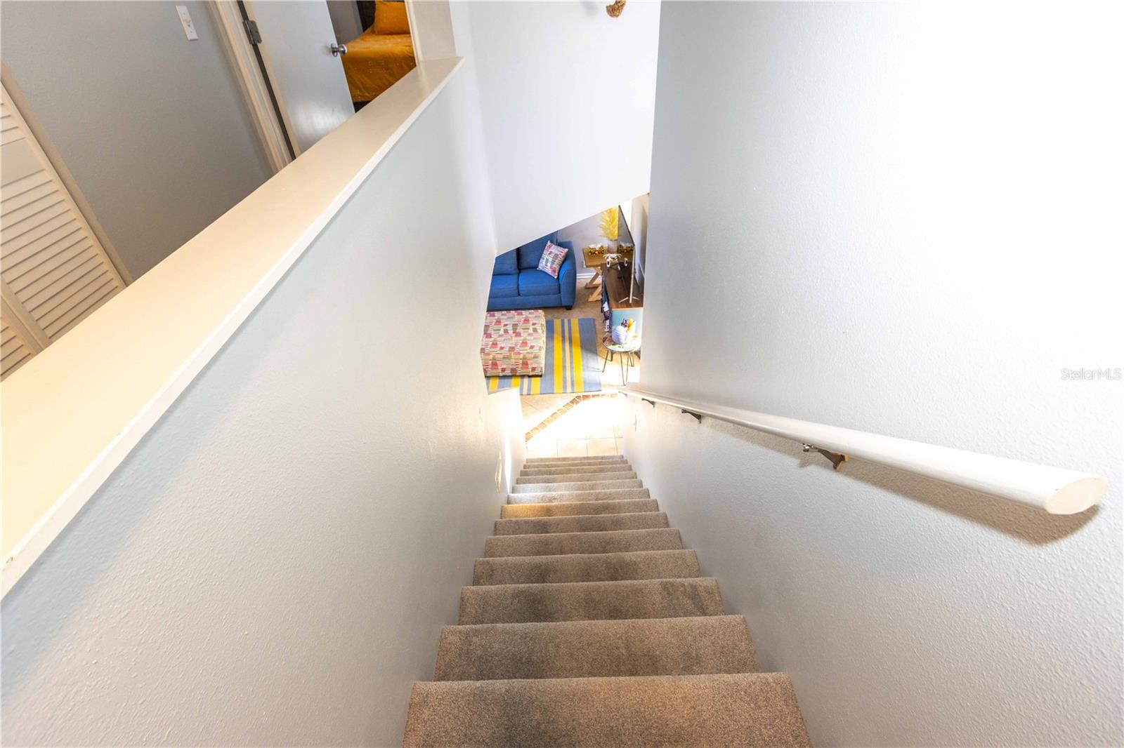 MEDITERRANEAN VILLAGE IN THE PARK - Residential Lease