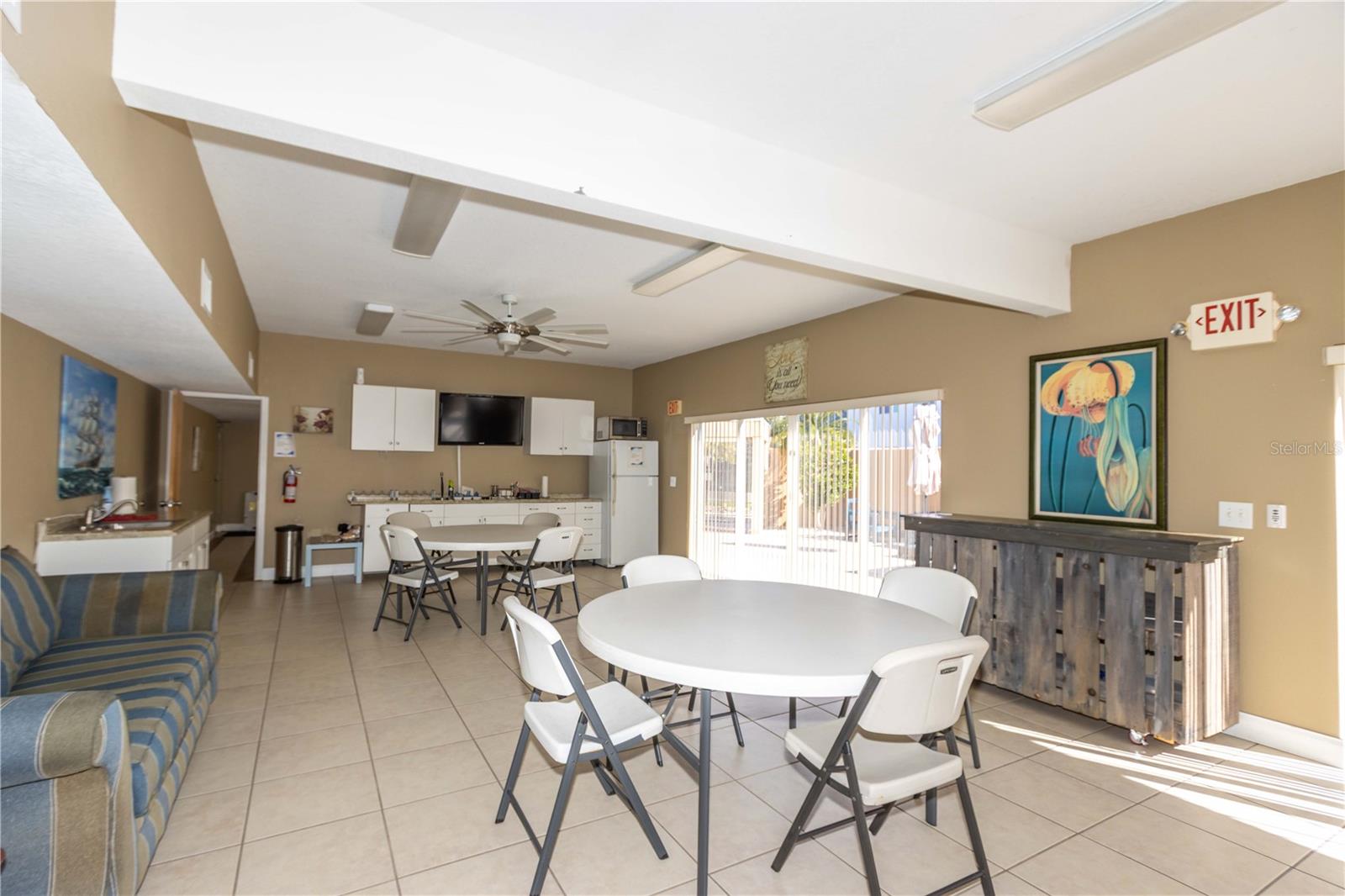 MEDITERRANEAN VILLAGE IN THE PARK - Residential Lease