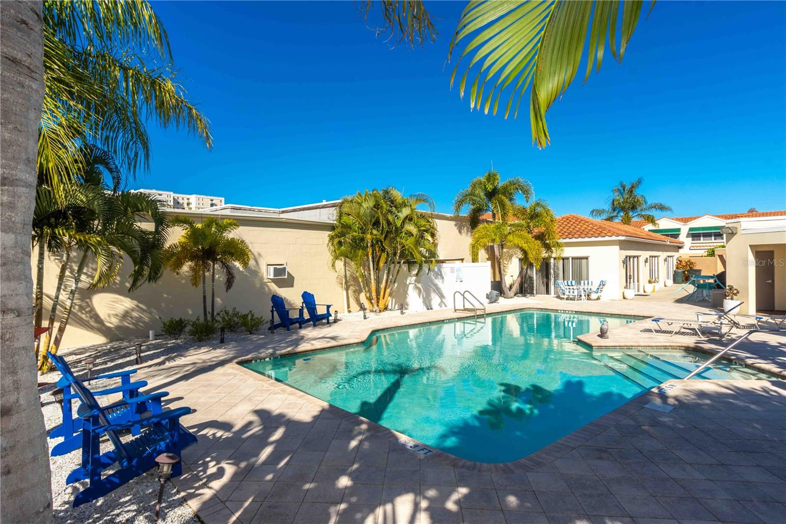 MEDITERRANEAN VILLAGE IN THE PARK - Residential Lease