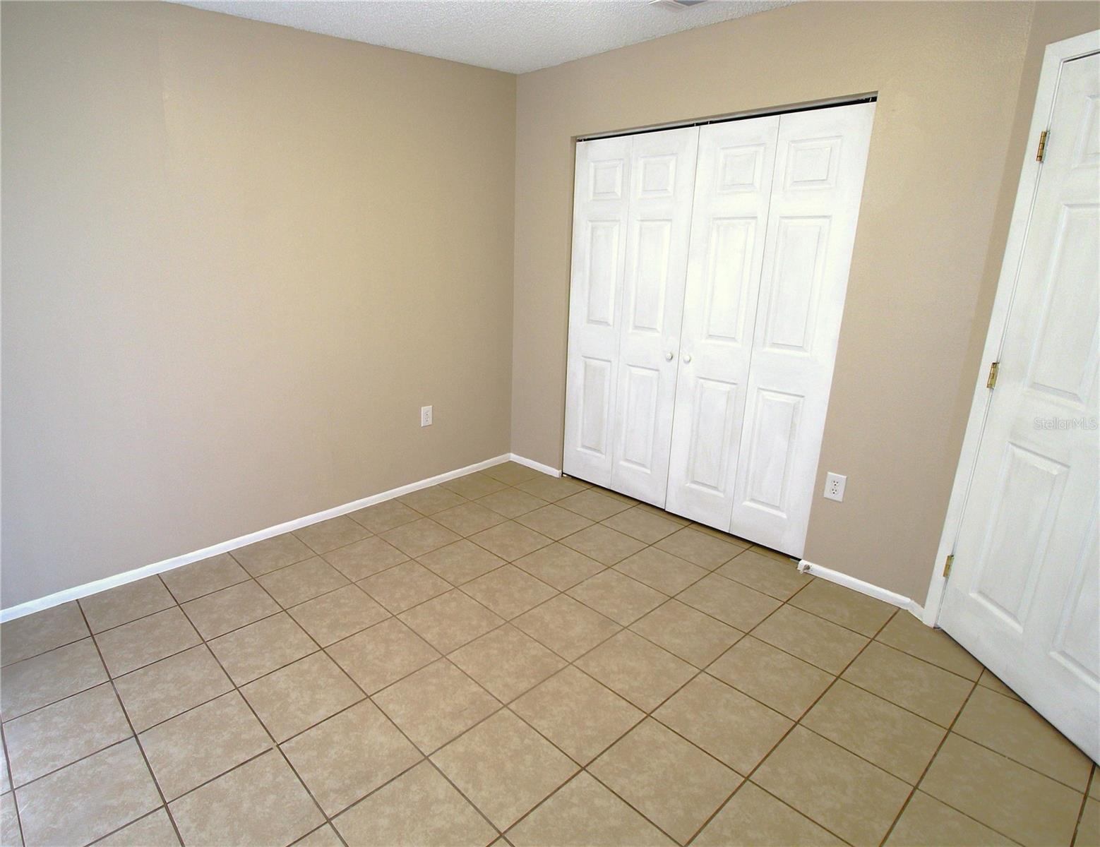 SUNSHINE RIDGE - Residential Lease