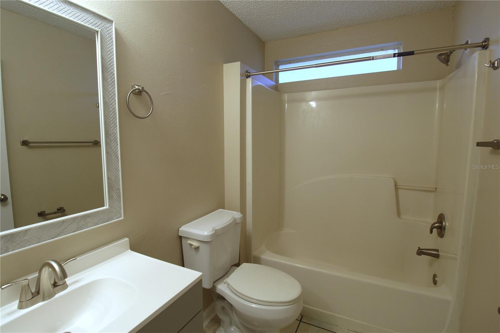 SUNSHINE RIDGE - Residential Lease