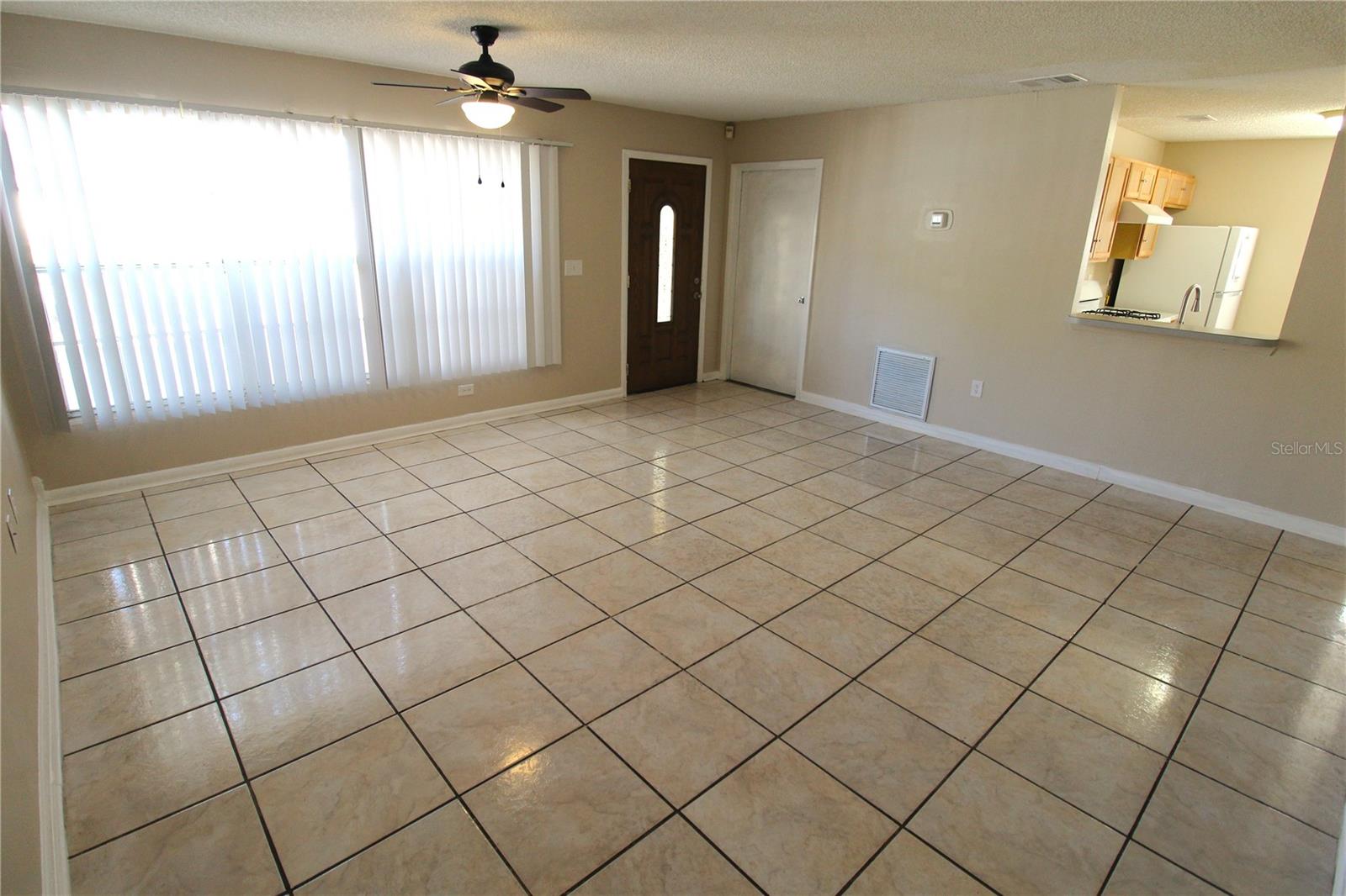 SUNSHINE RIDGE - Residential Lease