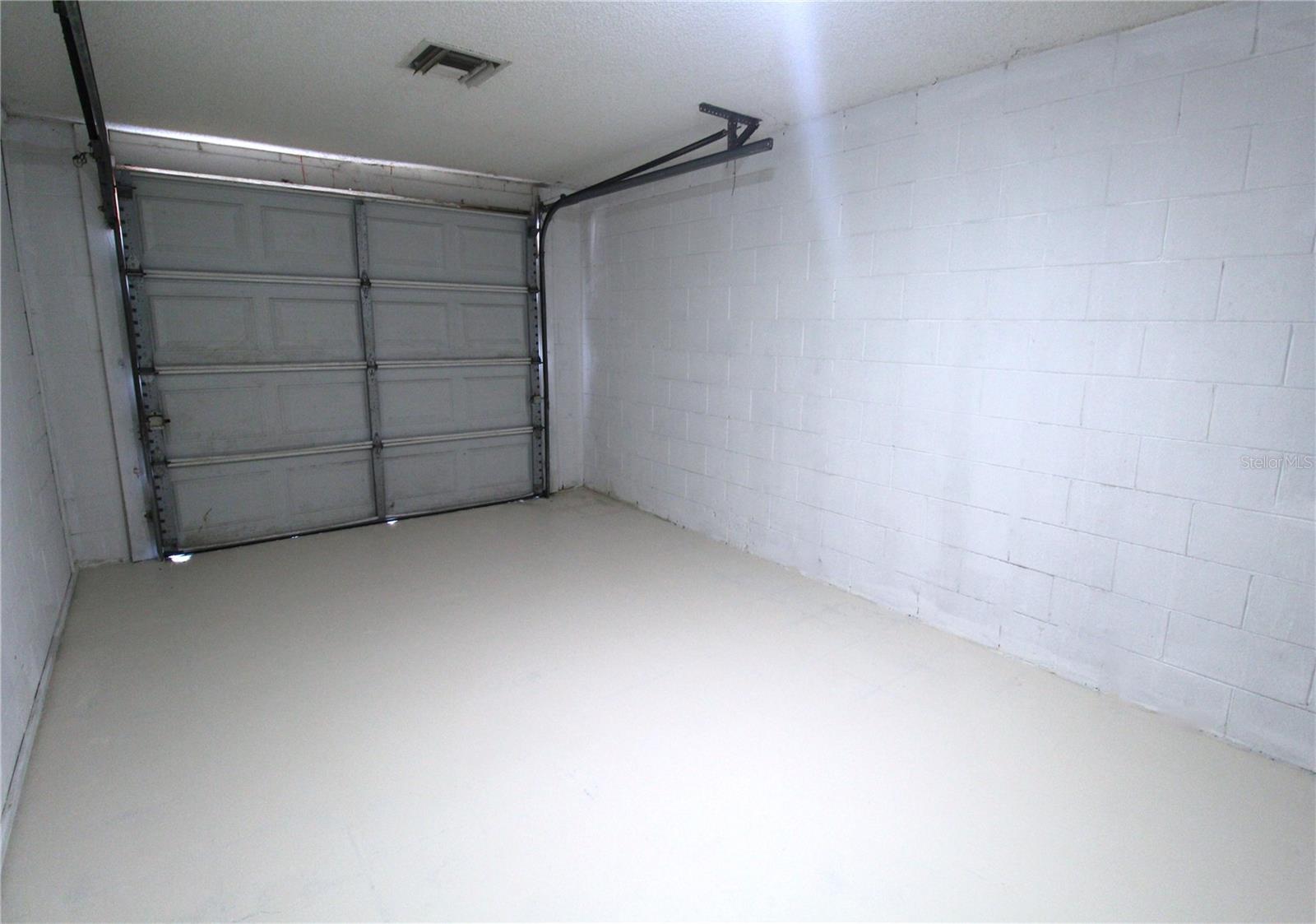 SUNSHINE RIDGE - Residential Lease