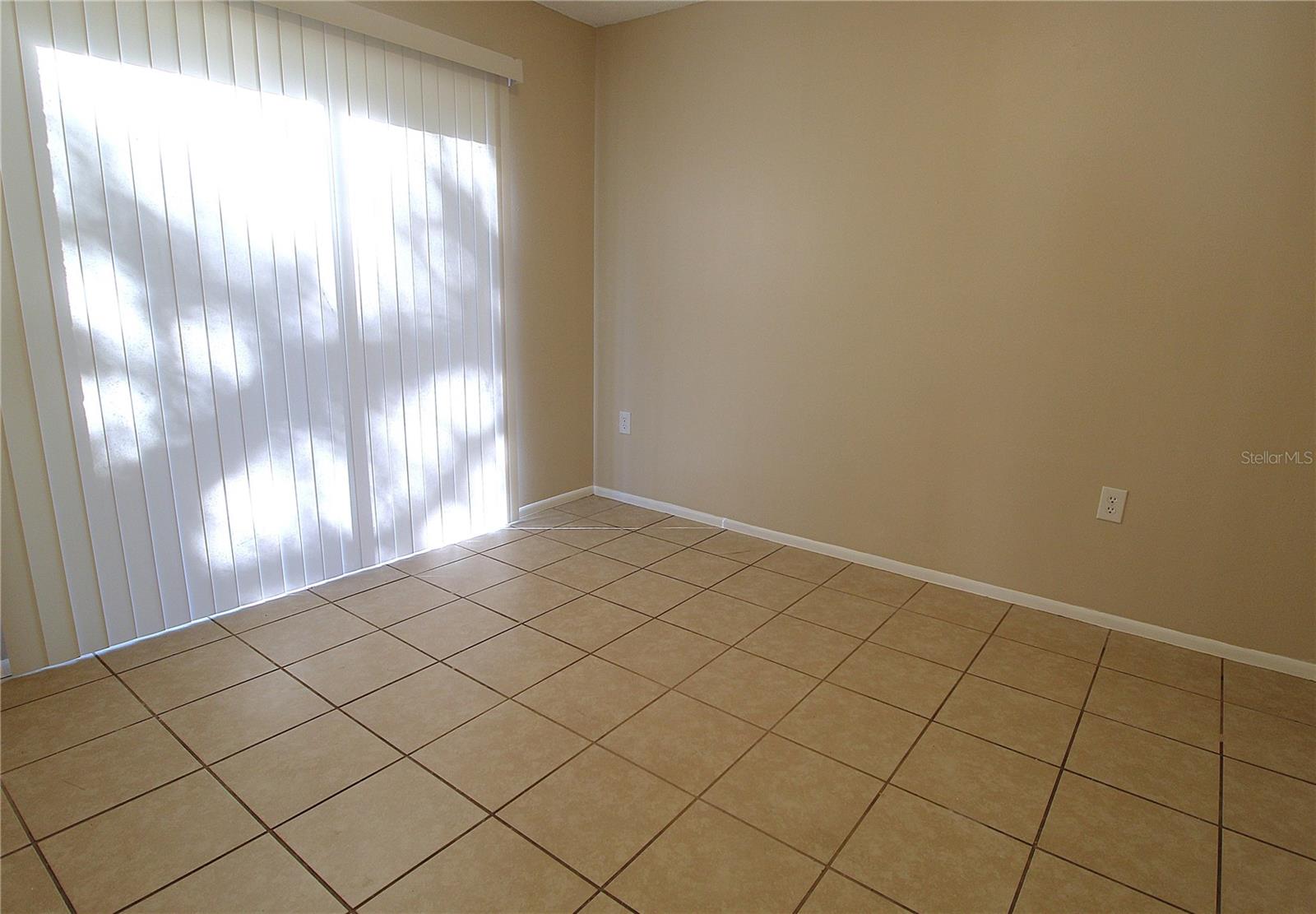 SUNSHINE RIDGE - Residential Lease