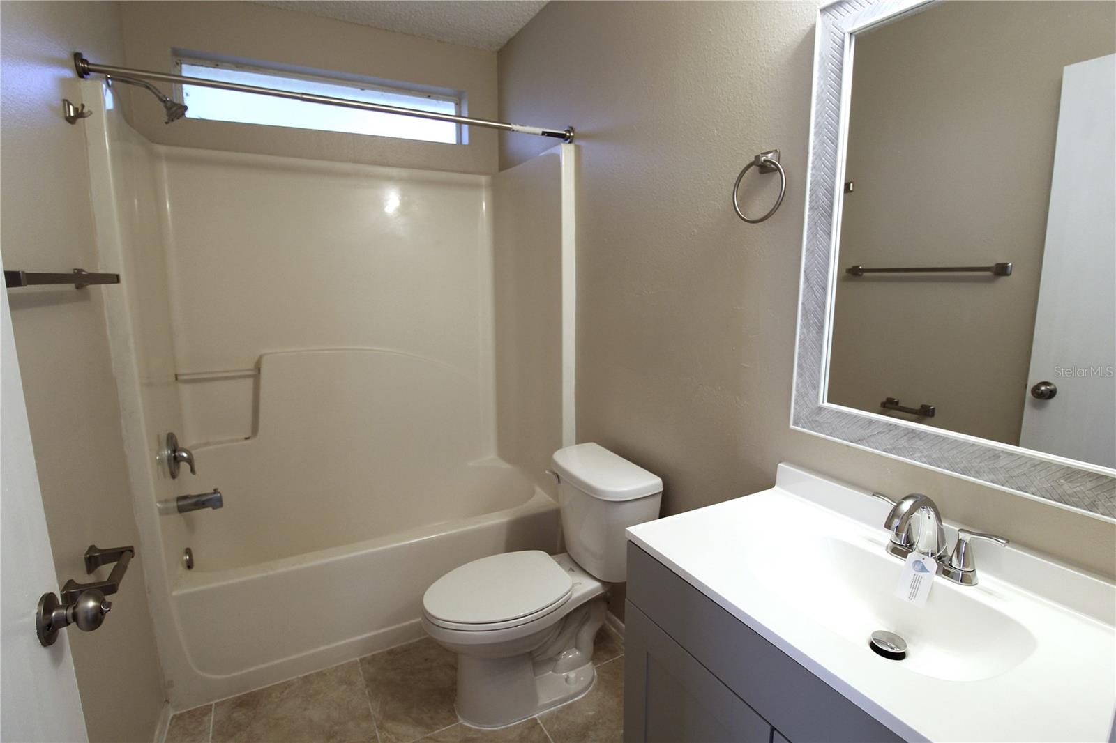 SUNSHINE RIDGE - Residential Lease