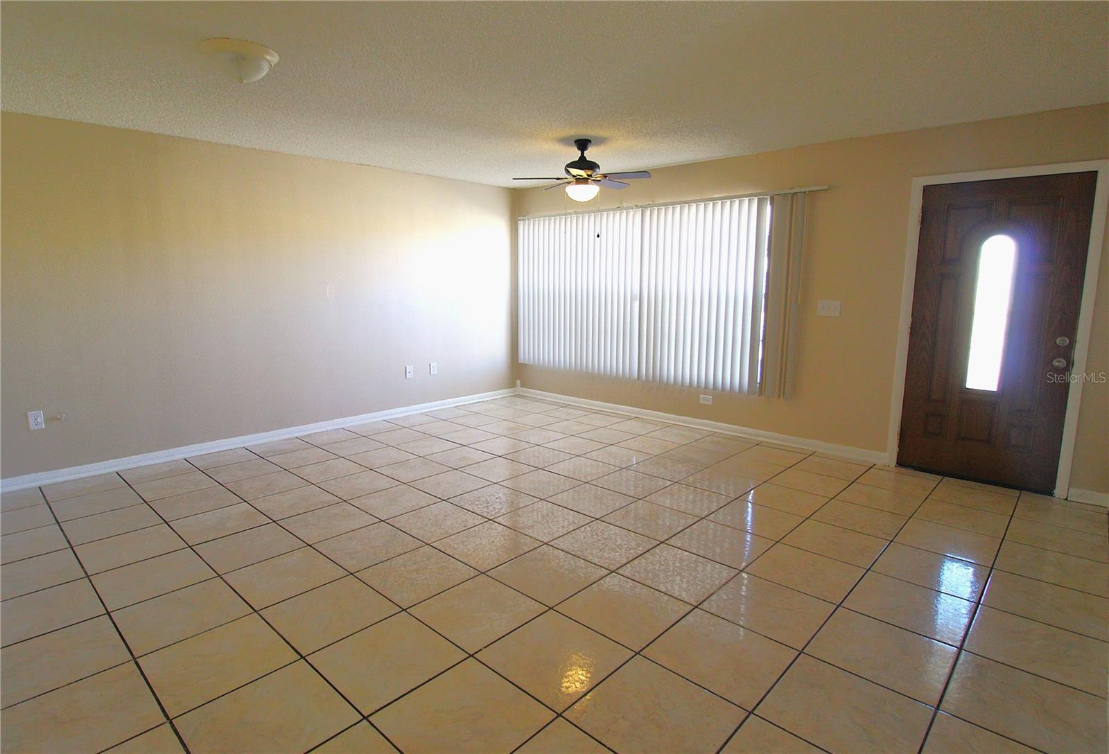 SUNSHINE RIDGE - Residential Lease