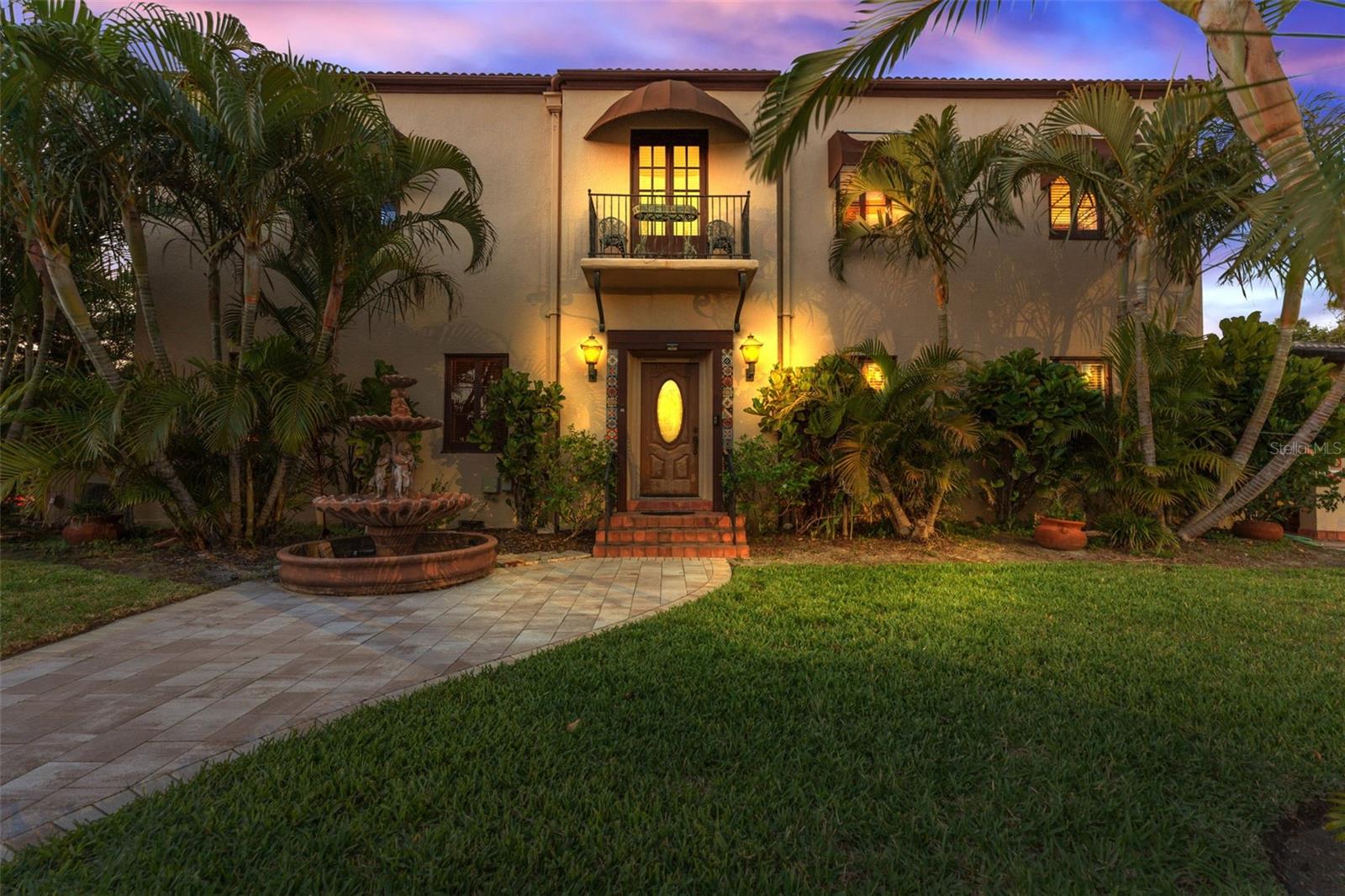 1500 MAPLE STREET