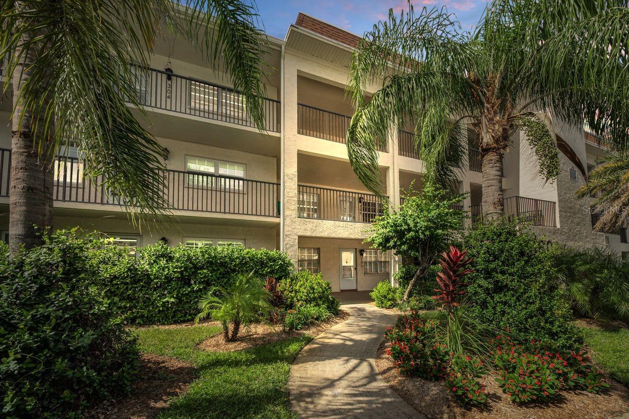 PATRICIAN OAKS - Residential