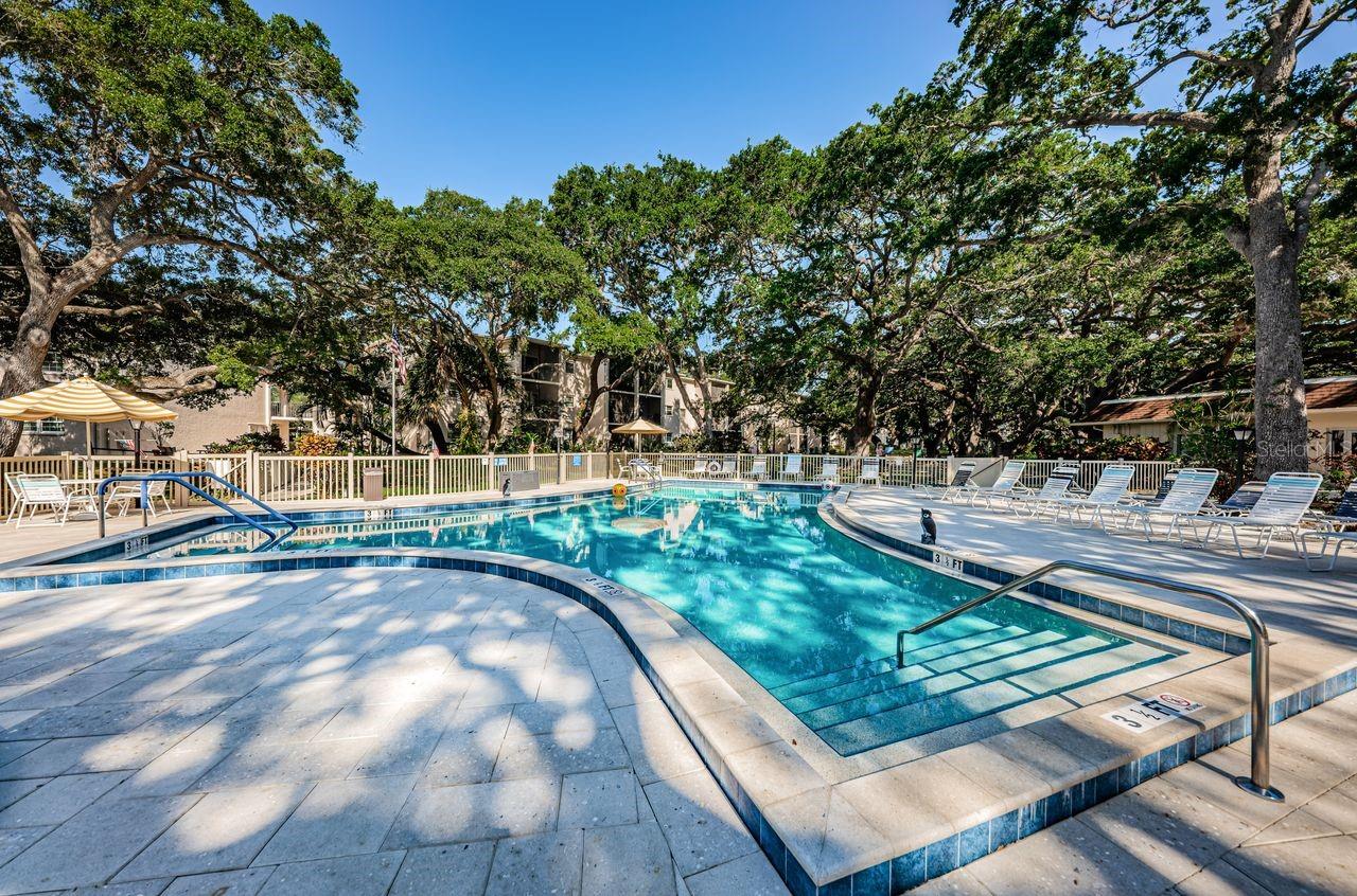 PATRICIAN OAKS - Residential
