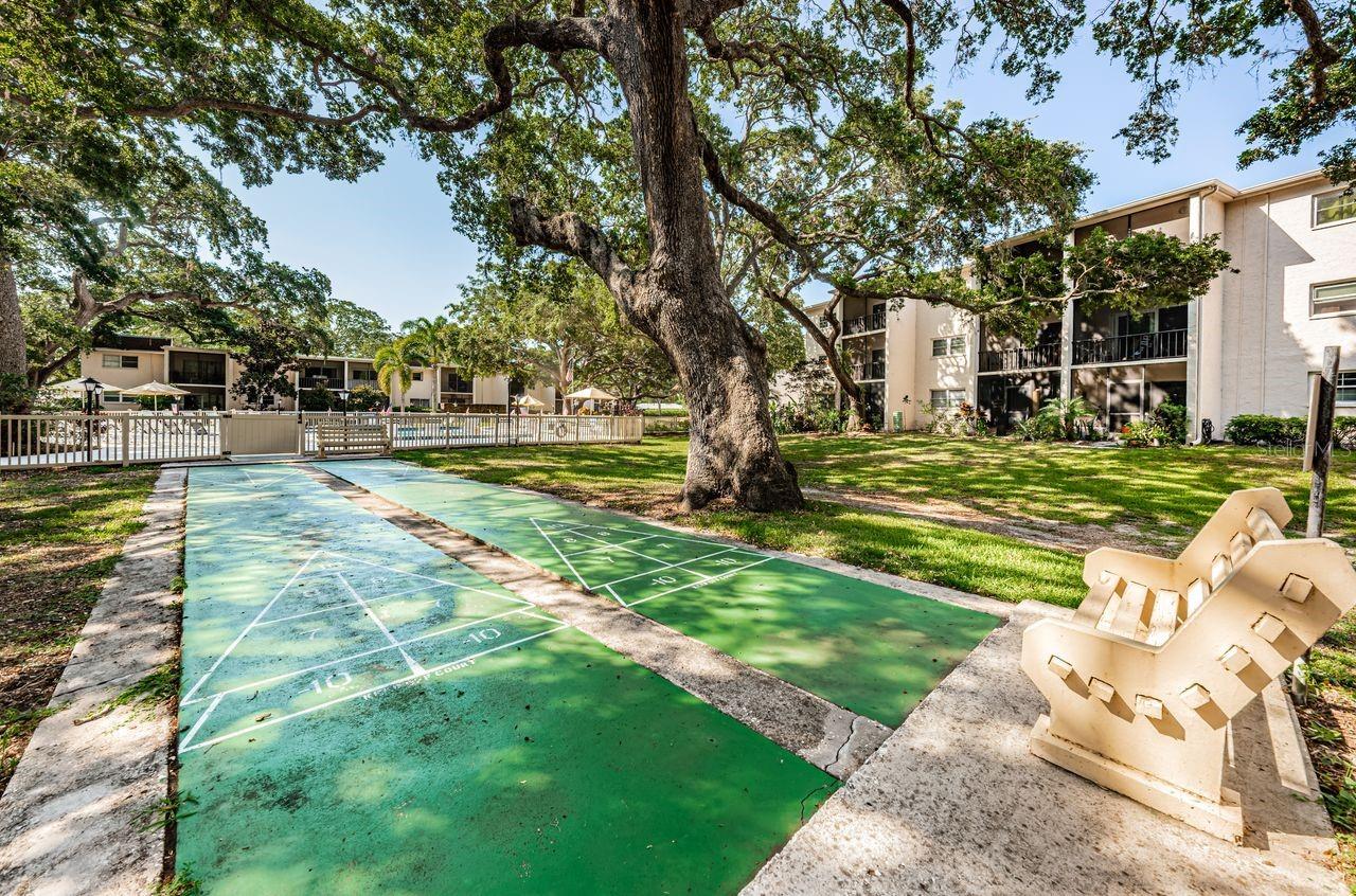 PATRICIAN OAKS - Residential
