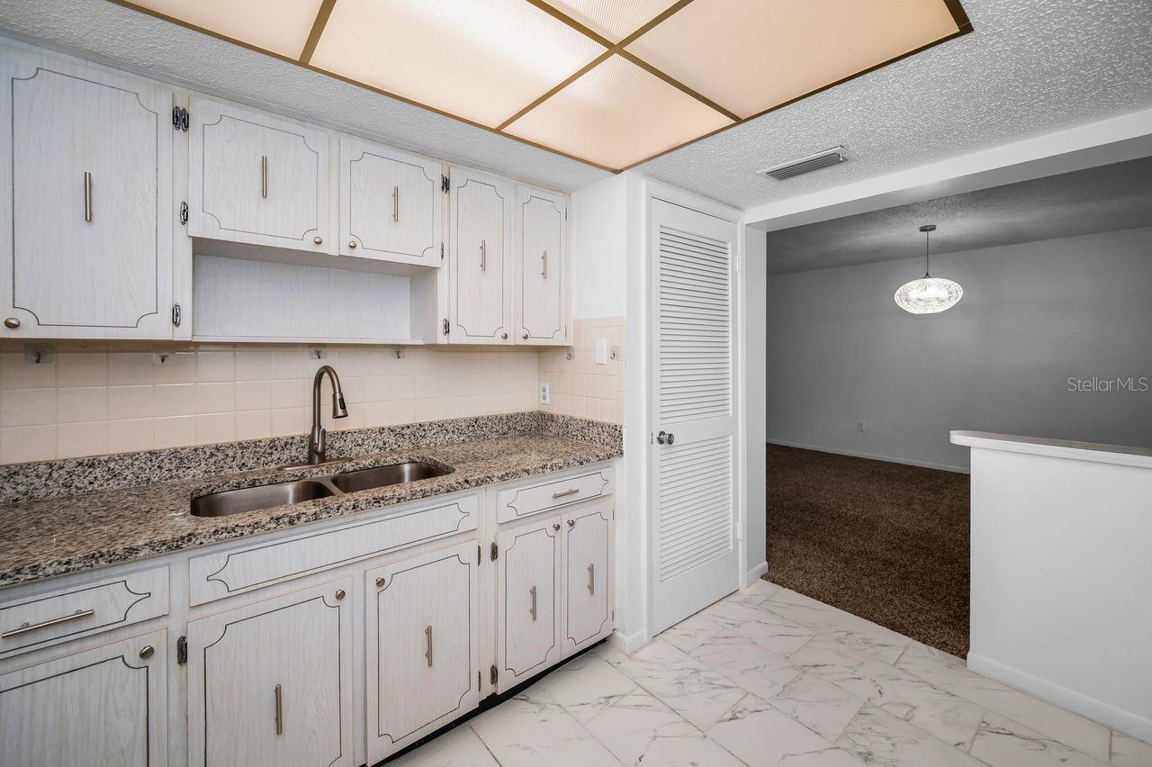 PATRICIAN OAKS - Residential