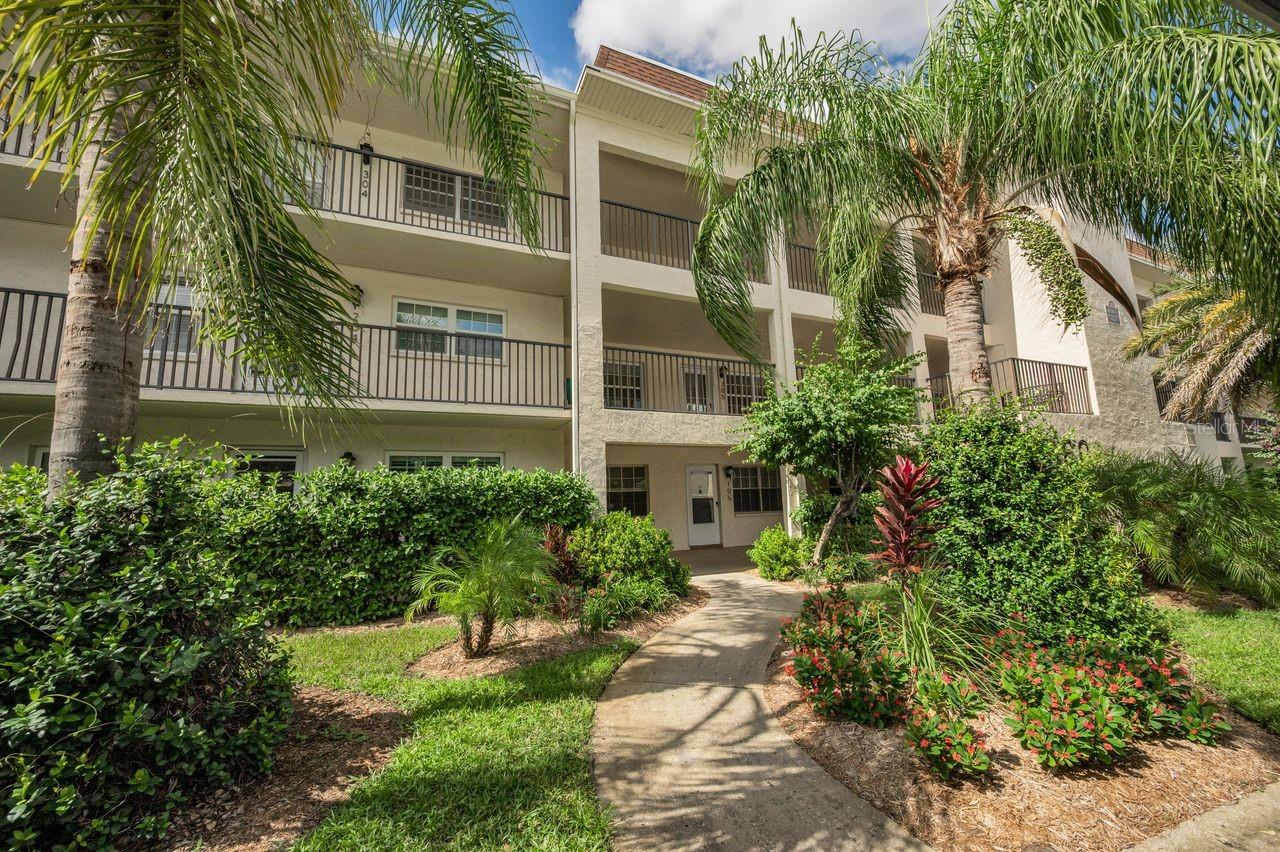 PATRICIAN OAKS - Residential