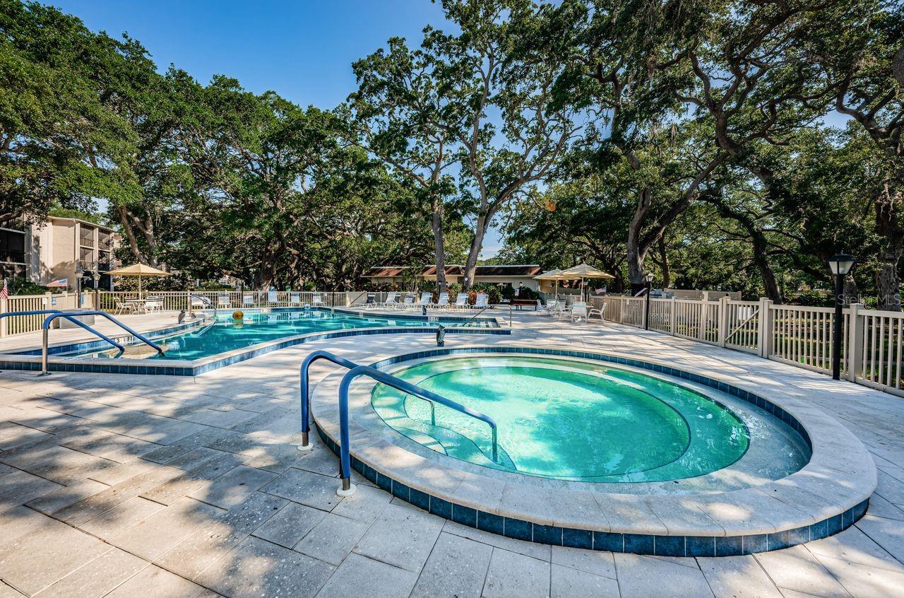 PATRICIAN OAKS - Residential