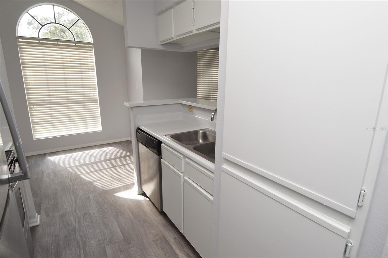 THE GRAND RESERVE CONDO - Residential Lease