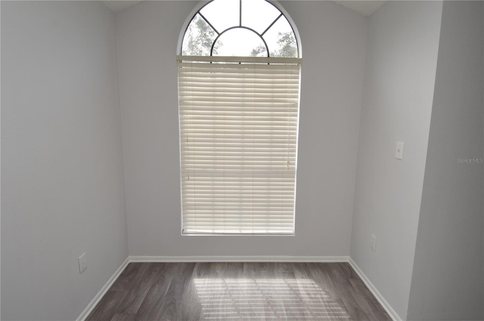 THE GRAND RESERVE CONDO - Residential Lease