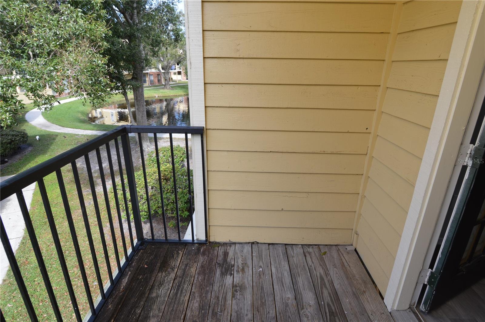 THE GRAND RESERVE CONDO - Residential Lease