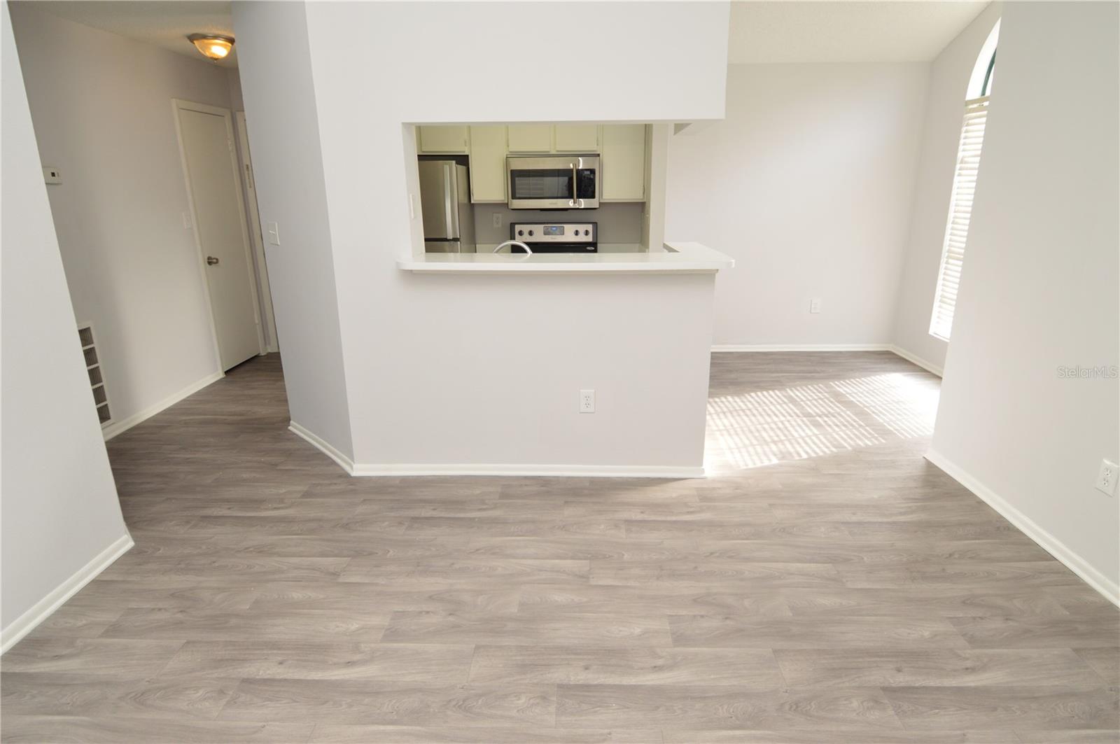 THE GRAND RESERVE CONDO - Residential Lease