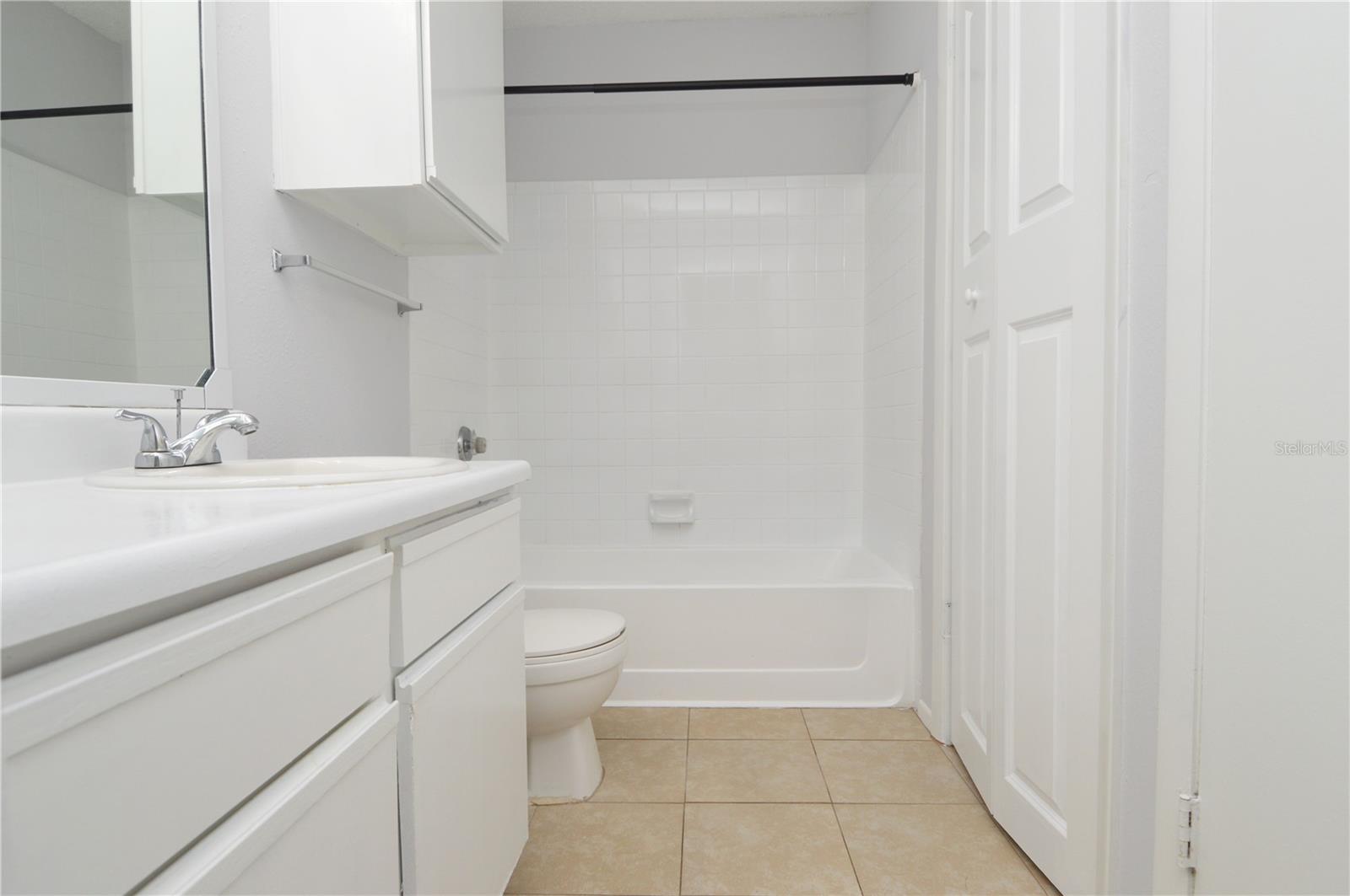 THE GRAND RESERVE CONDO - Residential Lease