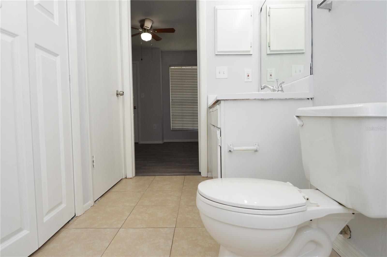 THE GRAND RESERVE CONDO - Residential Lease