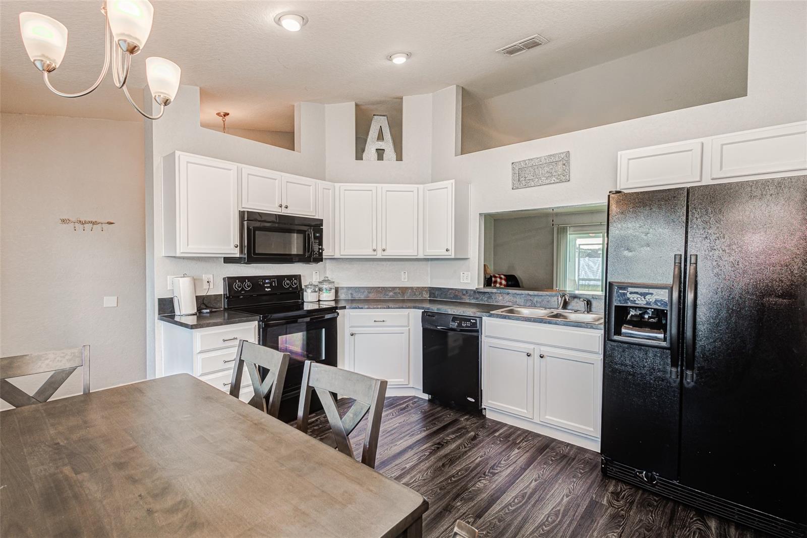 WIND MEADOWS - Residential