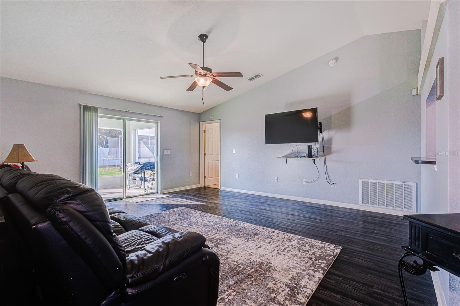 WIND MEADOWS - Residential