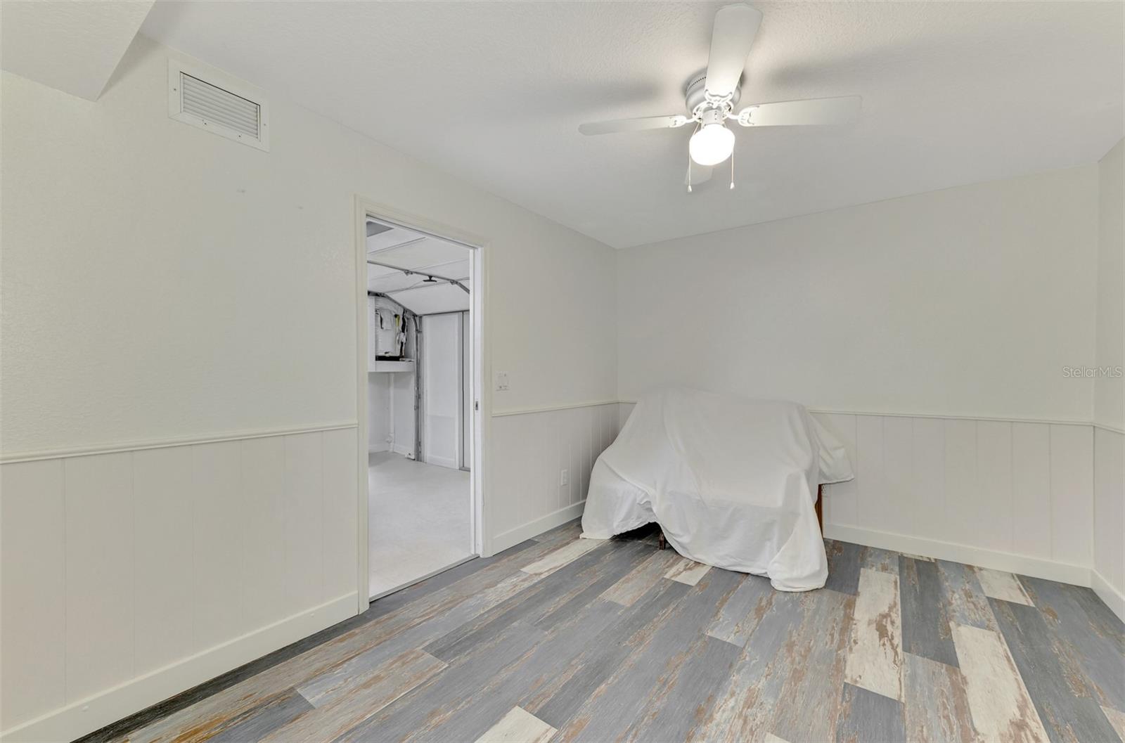 OXFORD MANOR - Residential Lease