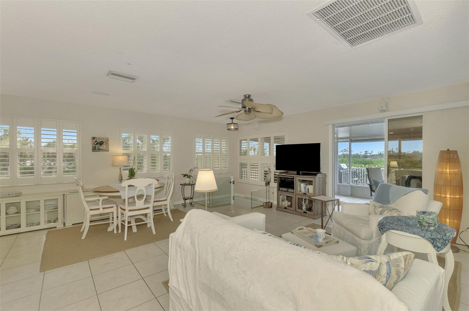 OXFORD MANOR - Residential Lease