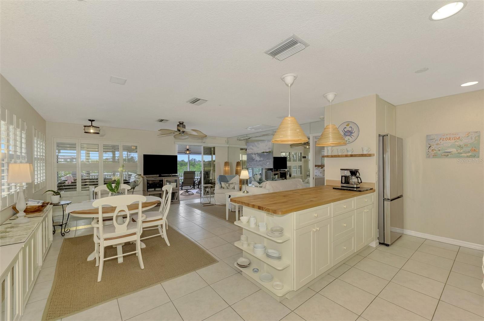 OXFORD MANOR - Residential Lease