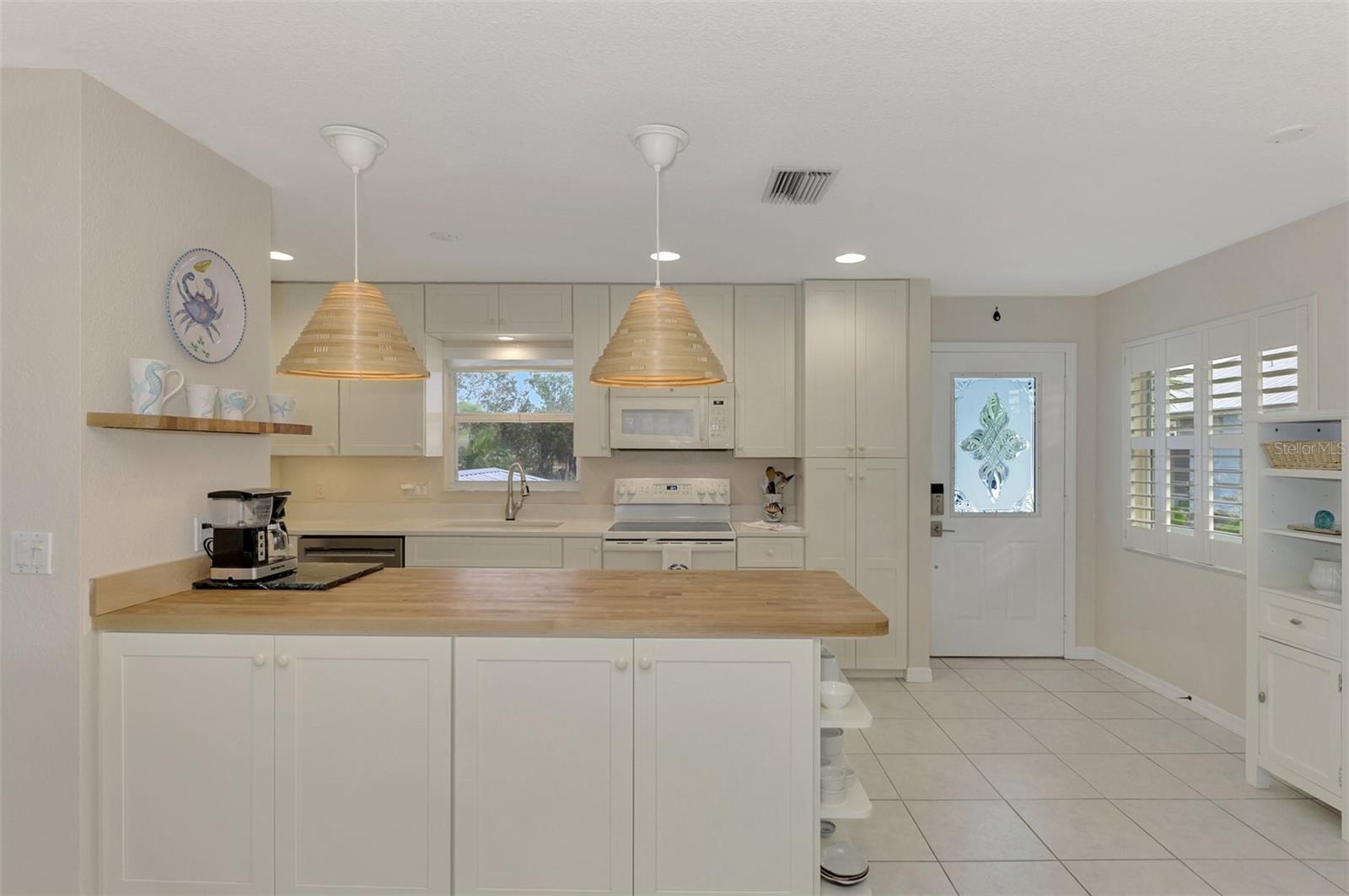 OXFORD MANOR - Residential Lease