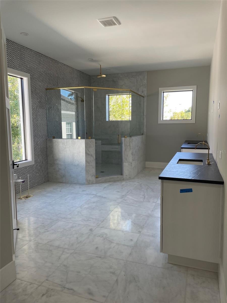 DAVIS ISLANDS - Residential