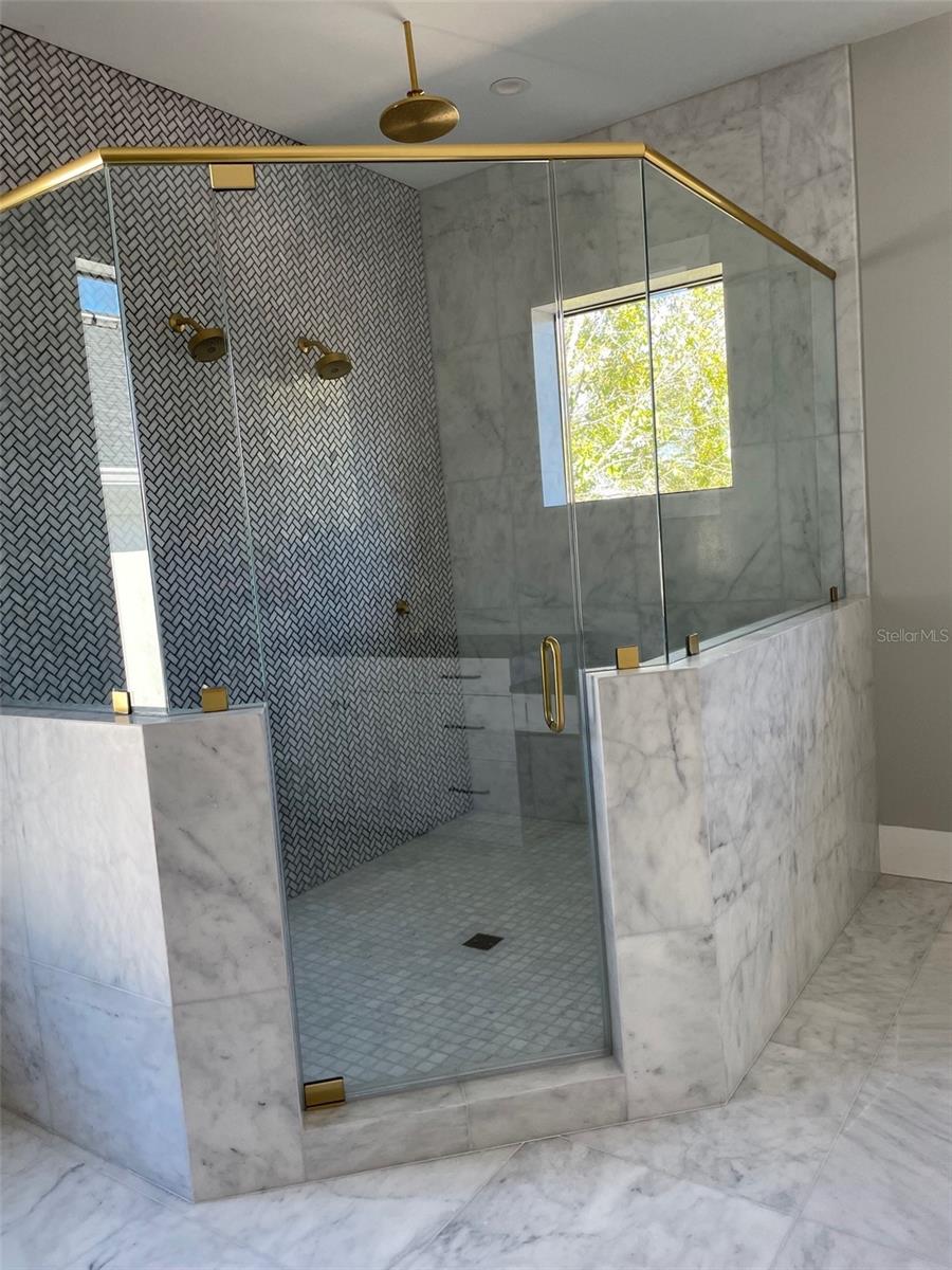 DAVIS ISLANDS - Residential