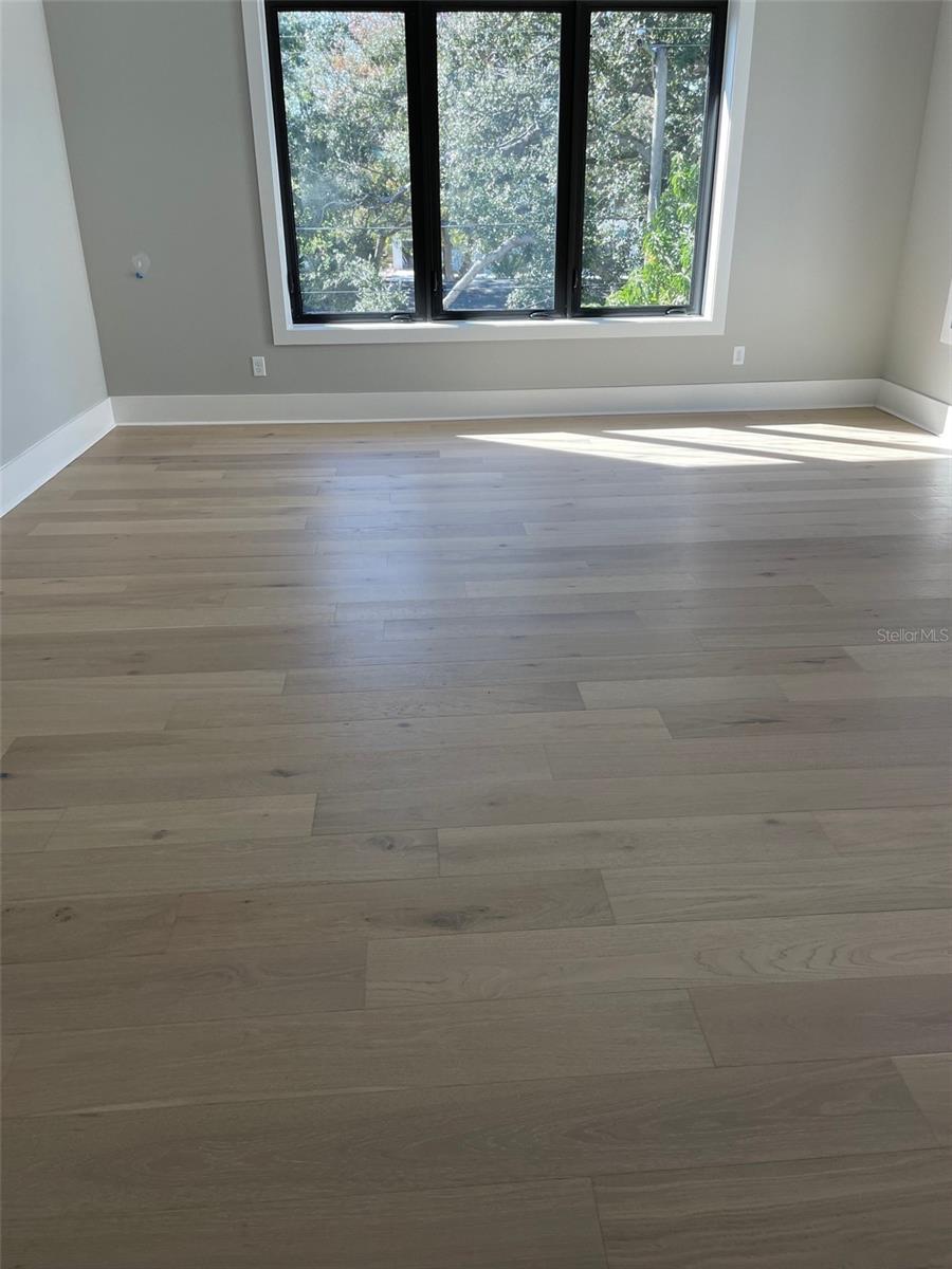 DAVIS ISLANDS - Residential