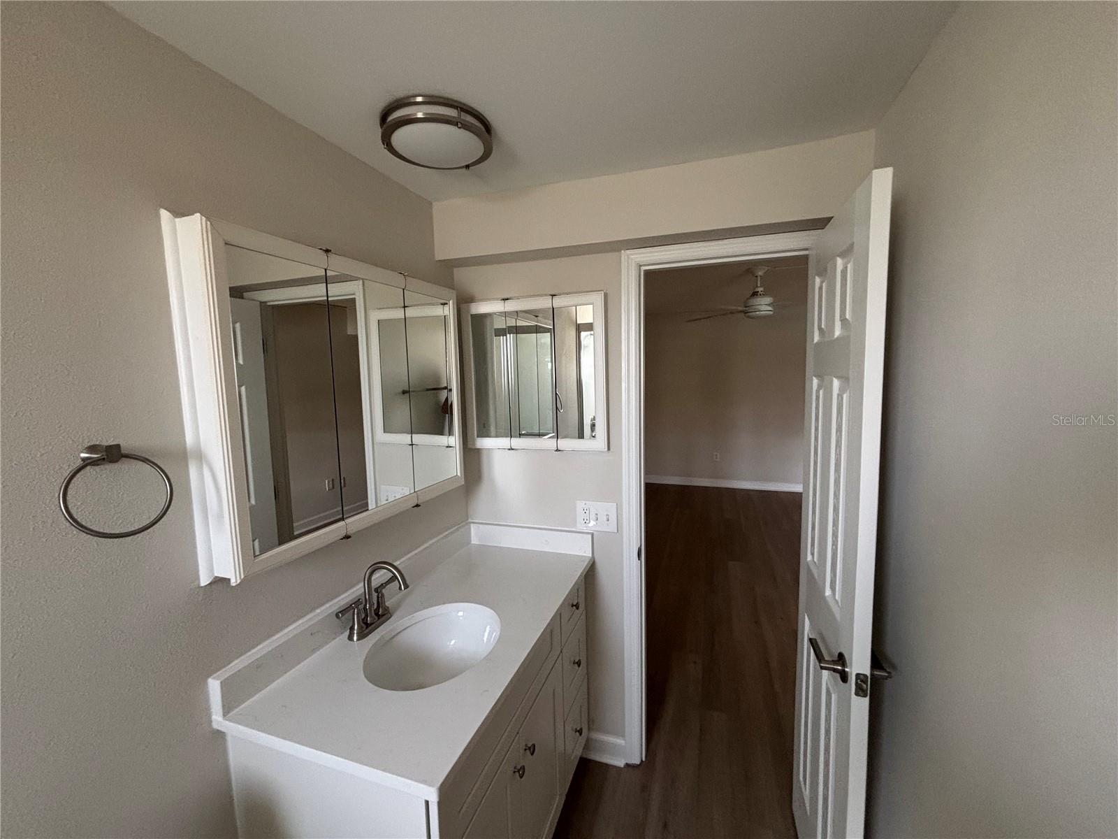 SHORE PLAZA BLDG - Residential